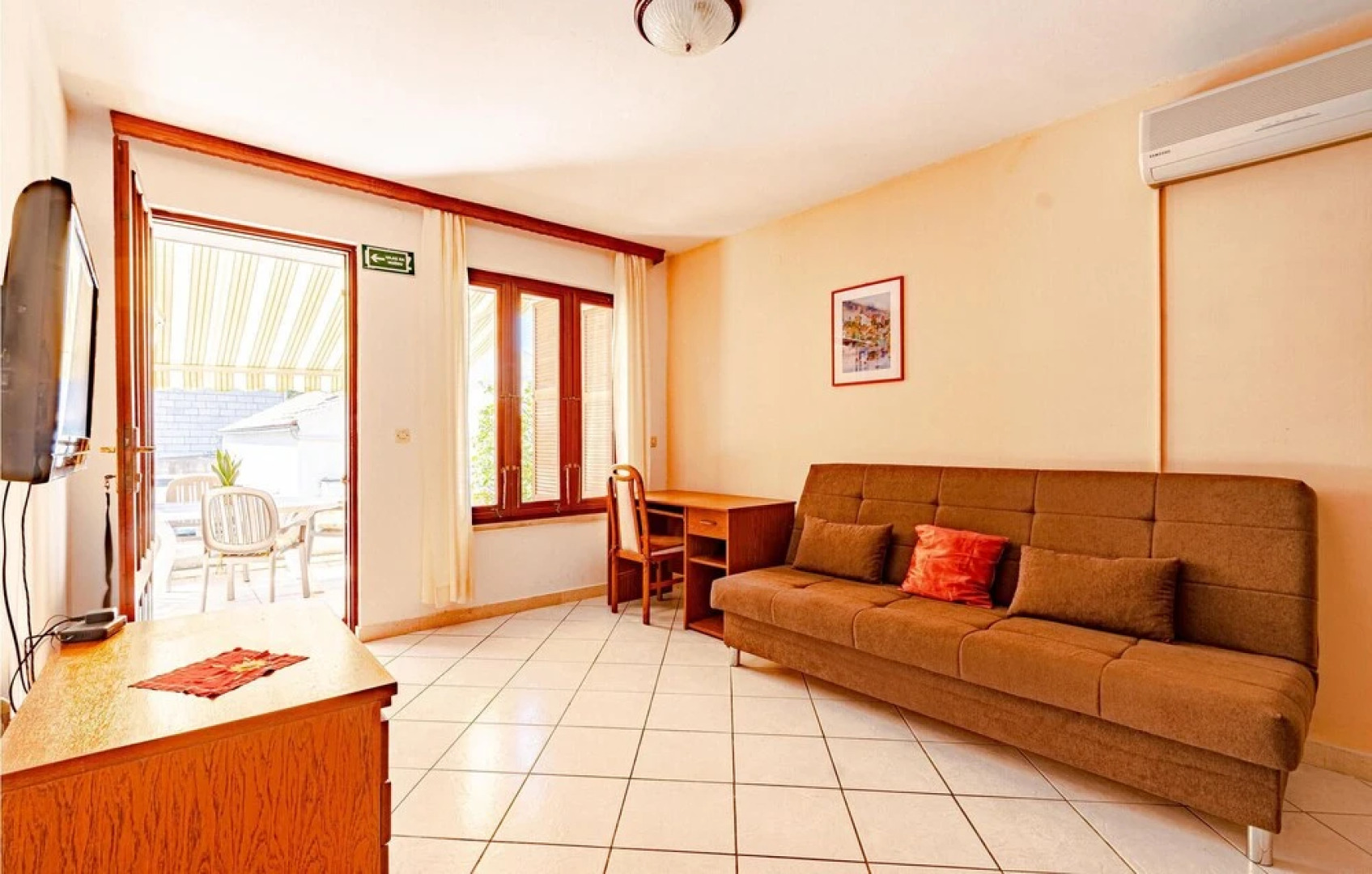 Amazing Apartment in Zrnovo With Wifi and 2 Bedrooms