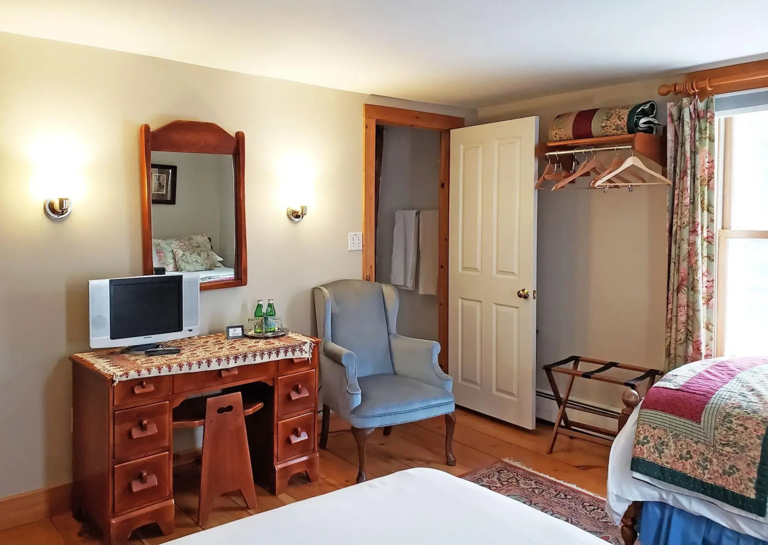 Highland Lake Inn