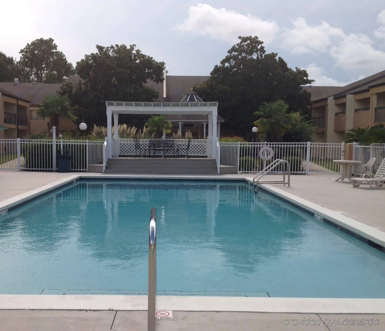 Quality Inn & Suites Pensacola Bayview
