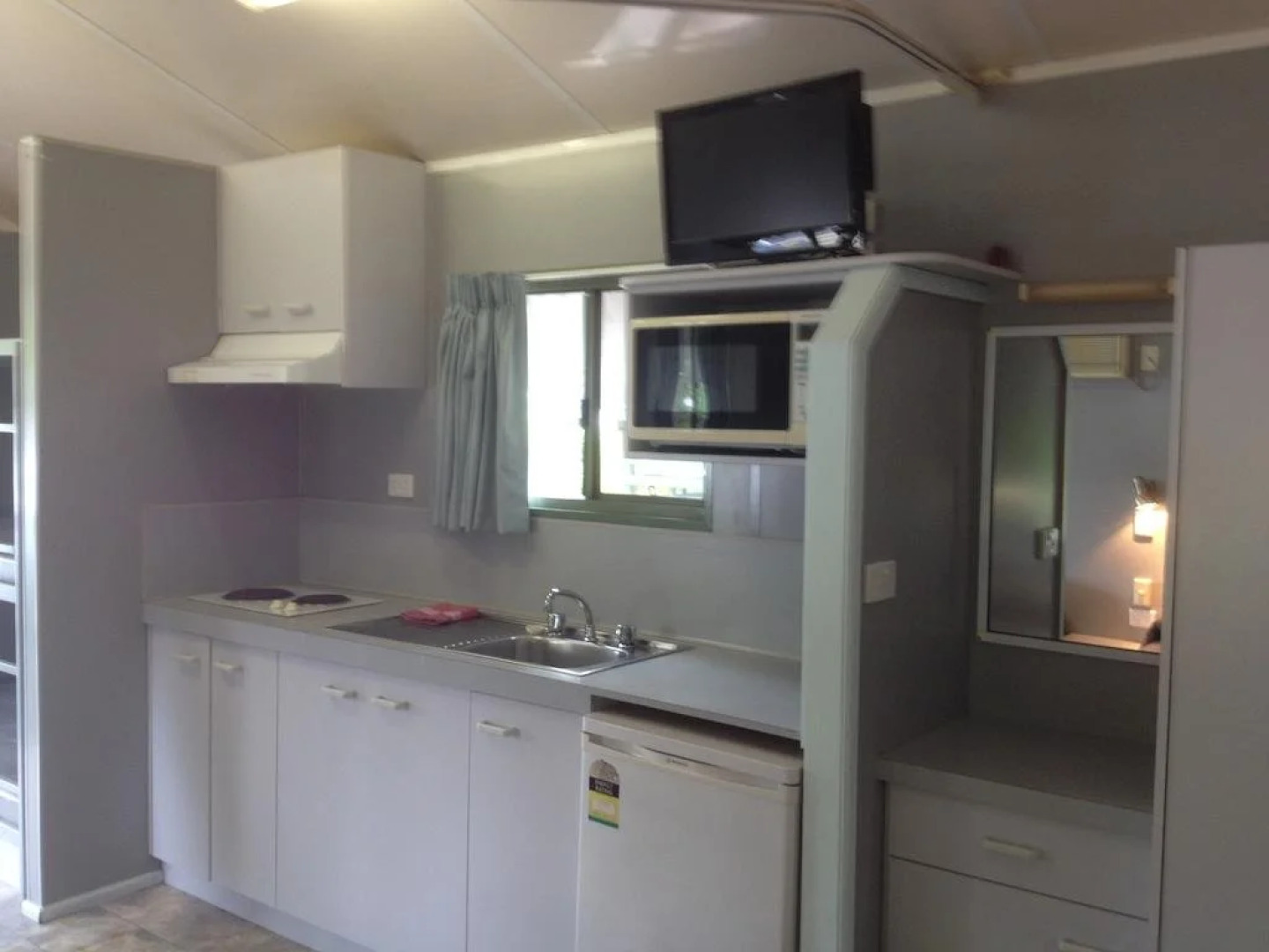Palmwoods Caravan Park Cabin