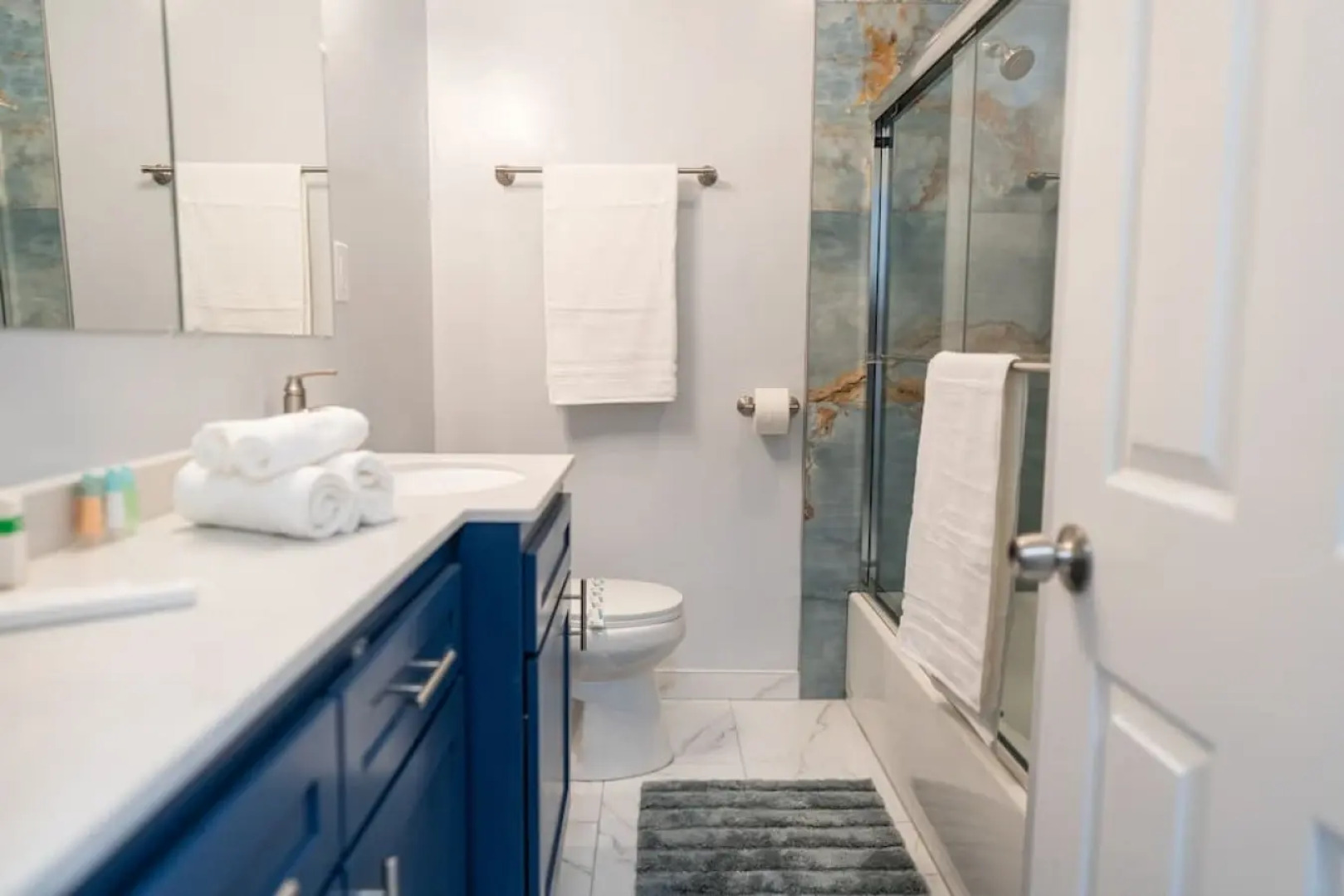 5-BEDROOM HOME RENOVATED IN 2023 NEAR DISNEYLAND (p61)