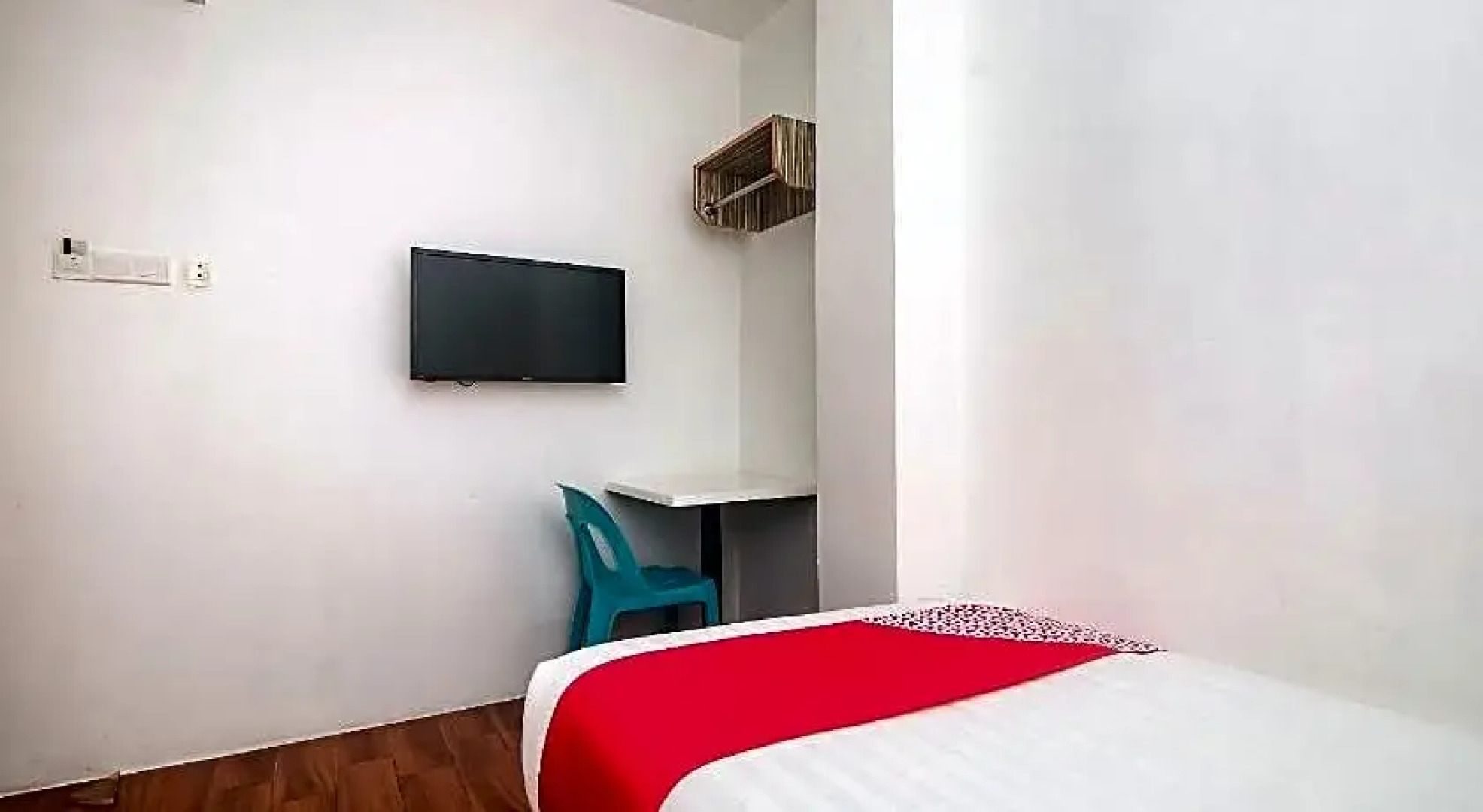 OYO 90102 7 Days Lodge