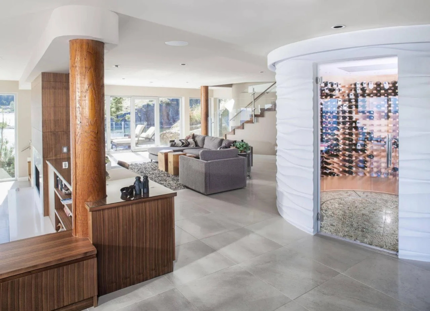 Pointhouse Suites On Sargeant Bay