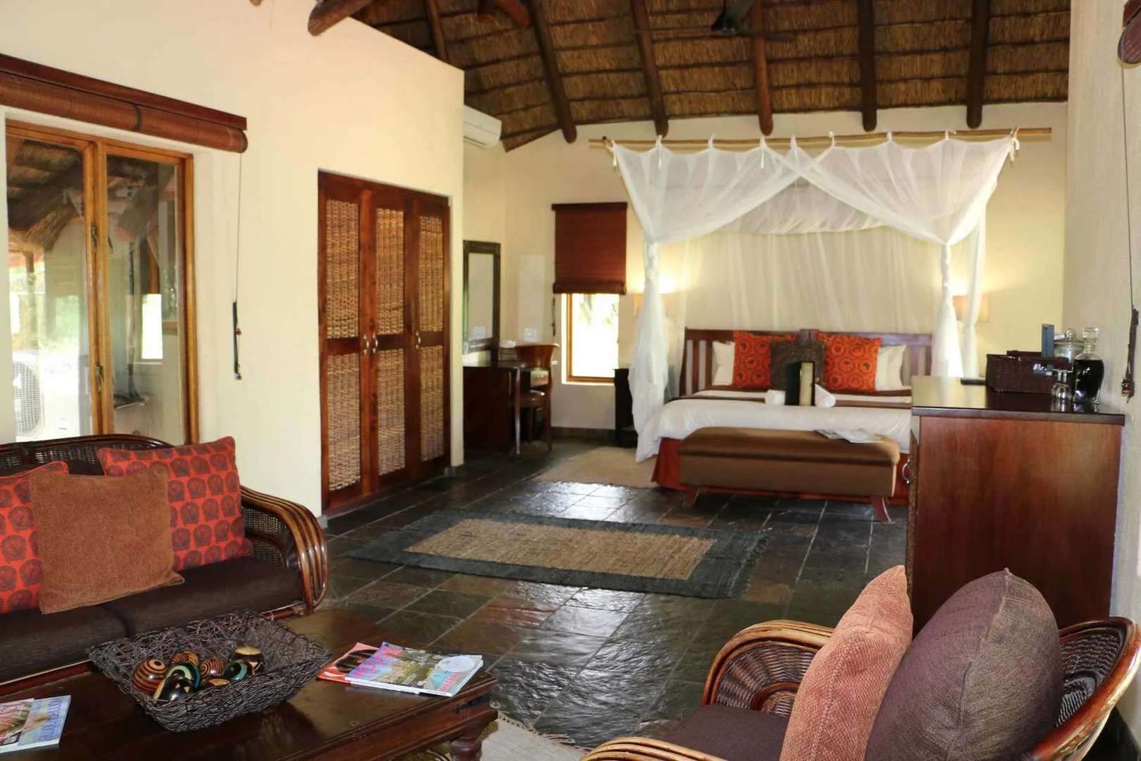 Thornybush Jackalberry Lodge