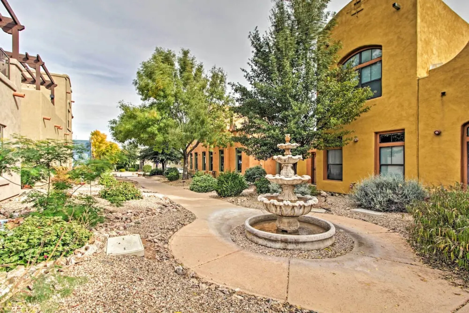 Adobe Escape w/ Outdoor Kitchen & Pool Access