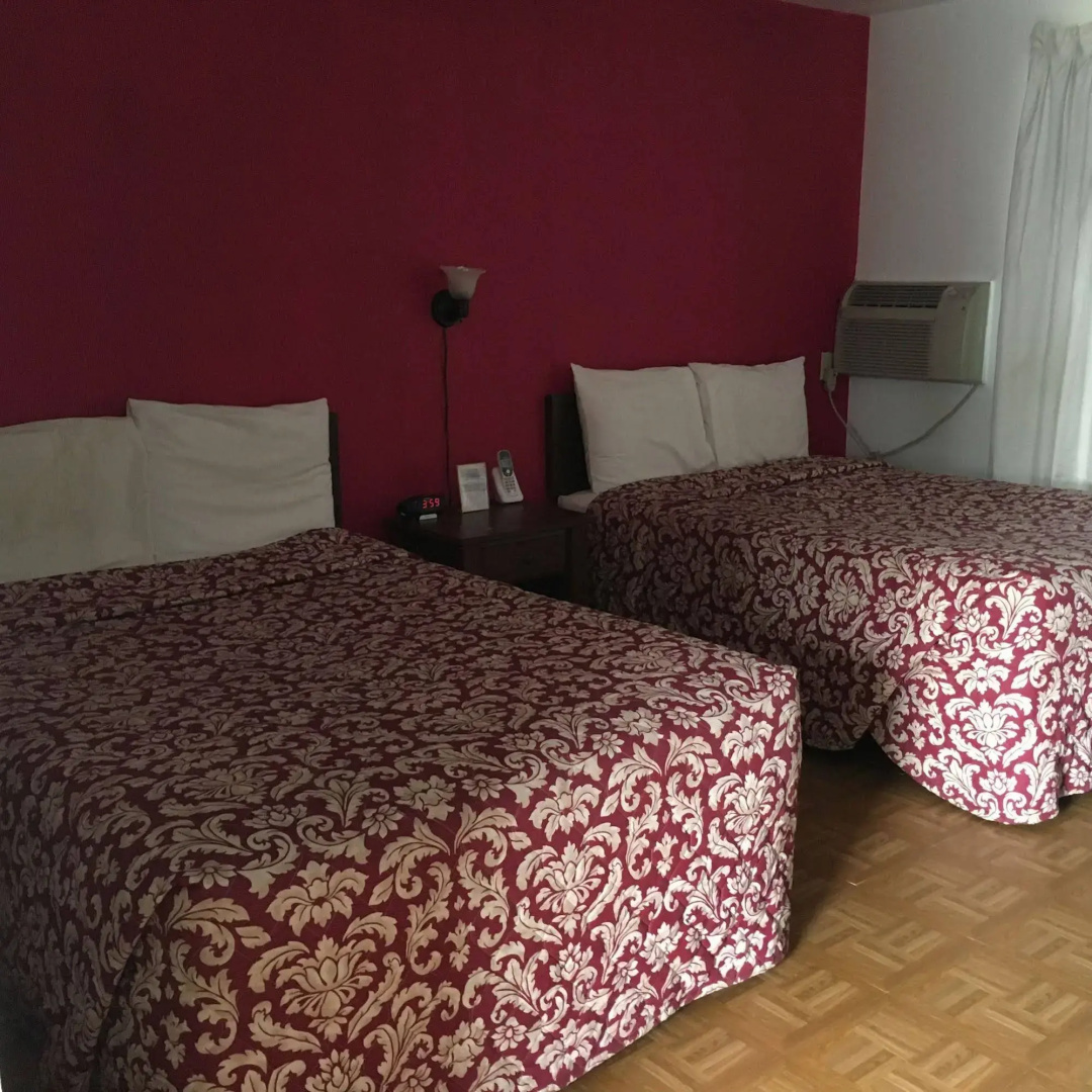 Tarragon Motel