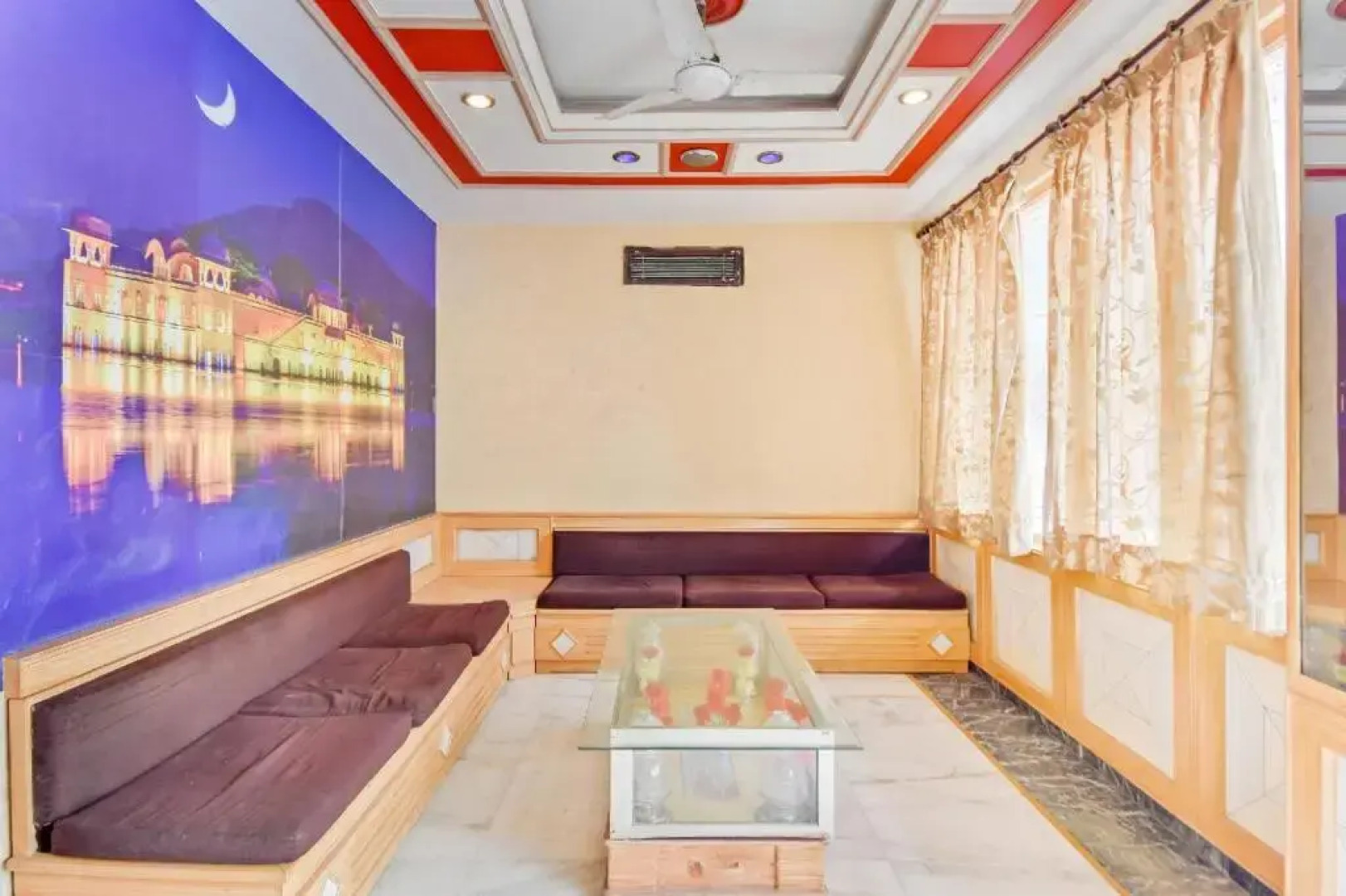 SPOT ON 3054 Hotel New Center Point