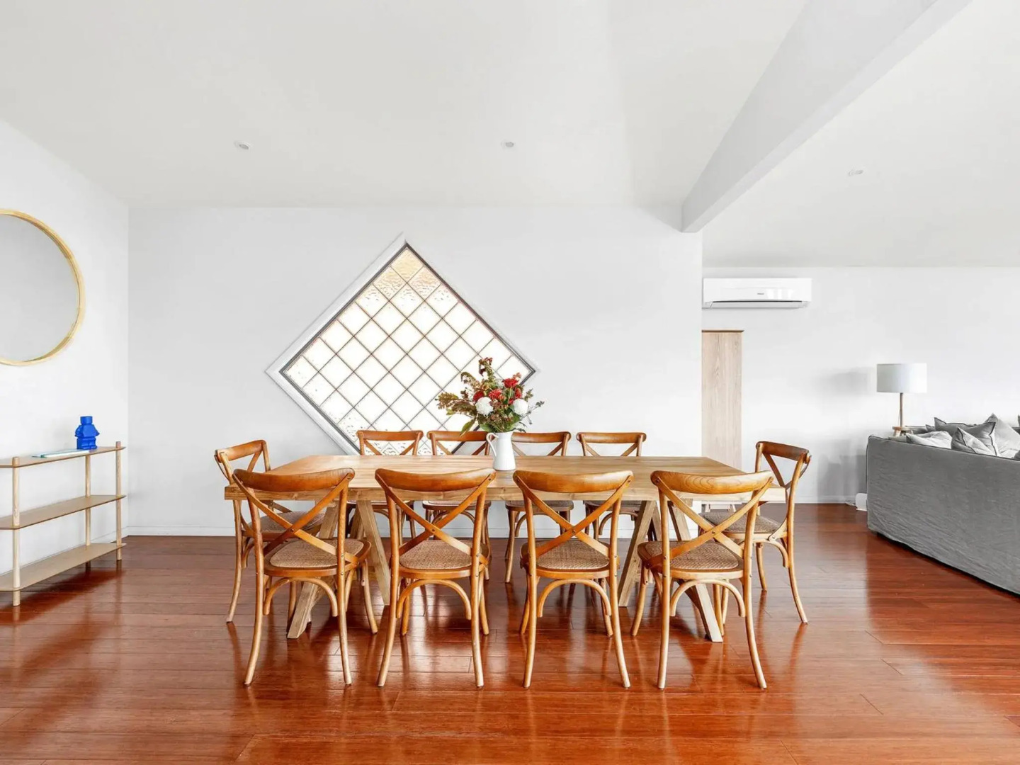 HALCYON Gerroa 4pm Check Out Sundays except Peak season