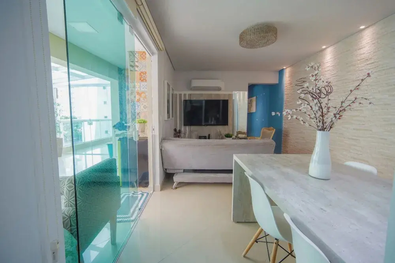Apto pet Friendly c Churrasqueira a 100m da Praia