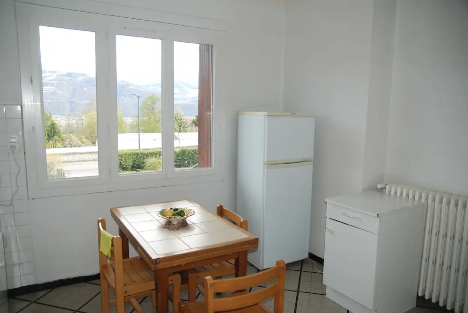 Comfy home for group and family. Wonderful view!