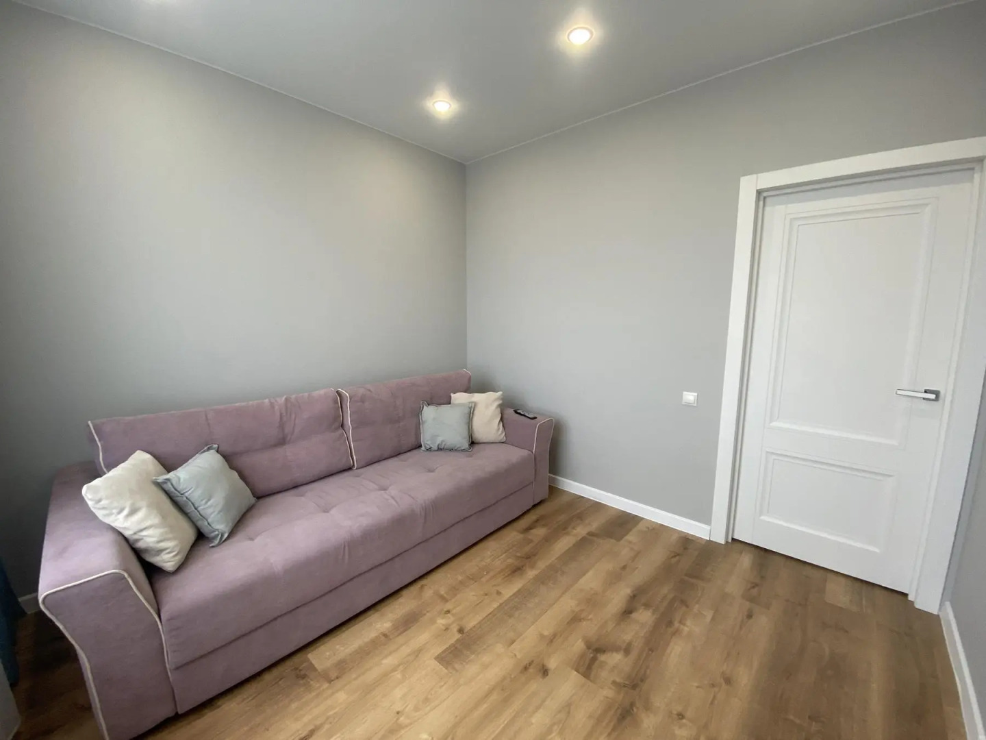 Апартаменты на улице Сергея Джанбровского 9