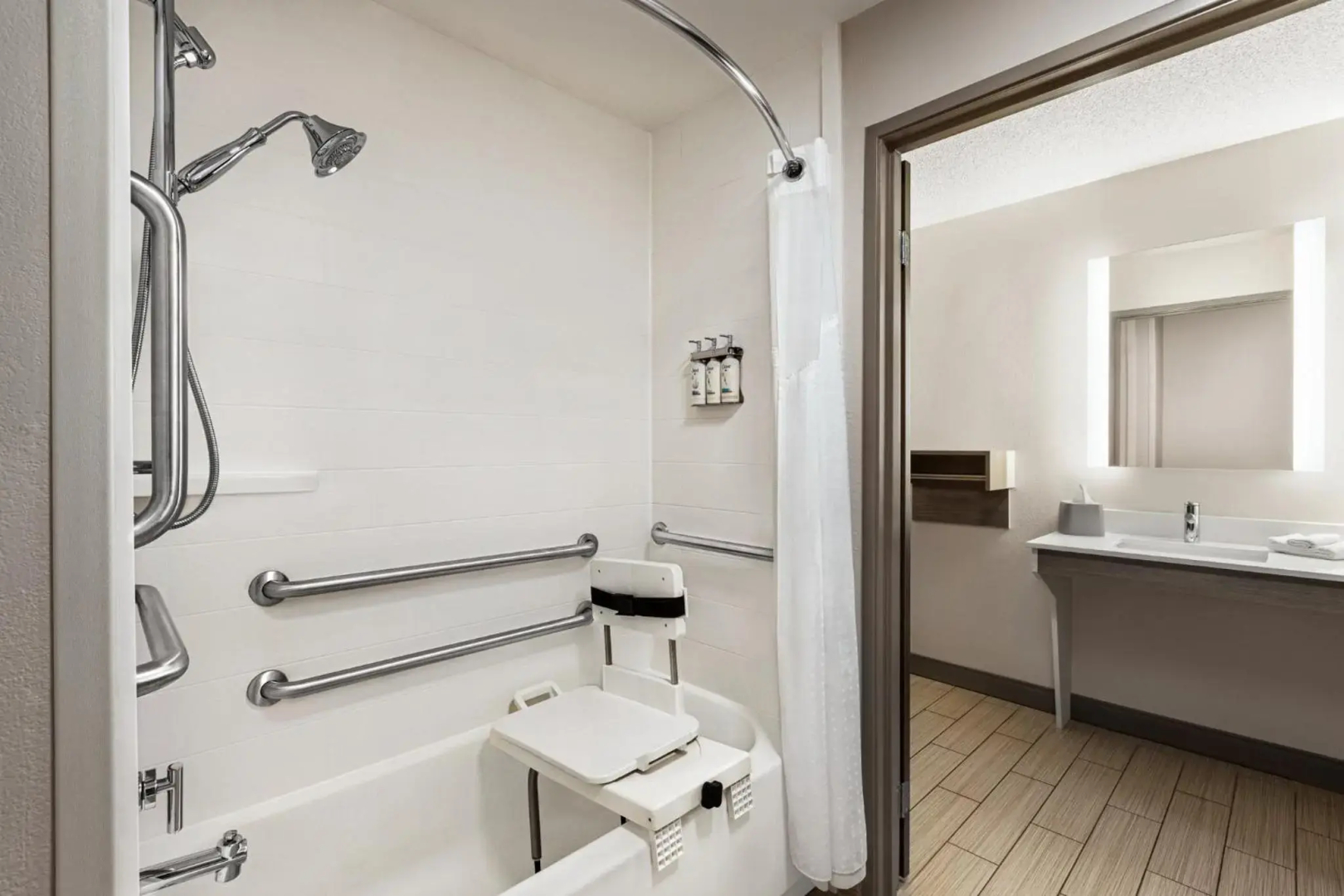 Holiday Inn Express Bowling Green by IHG
