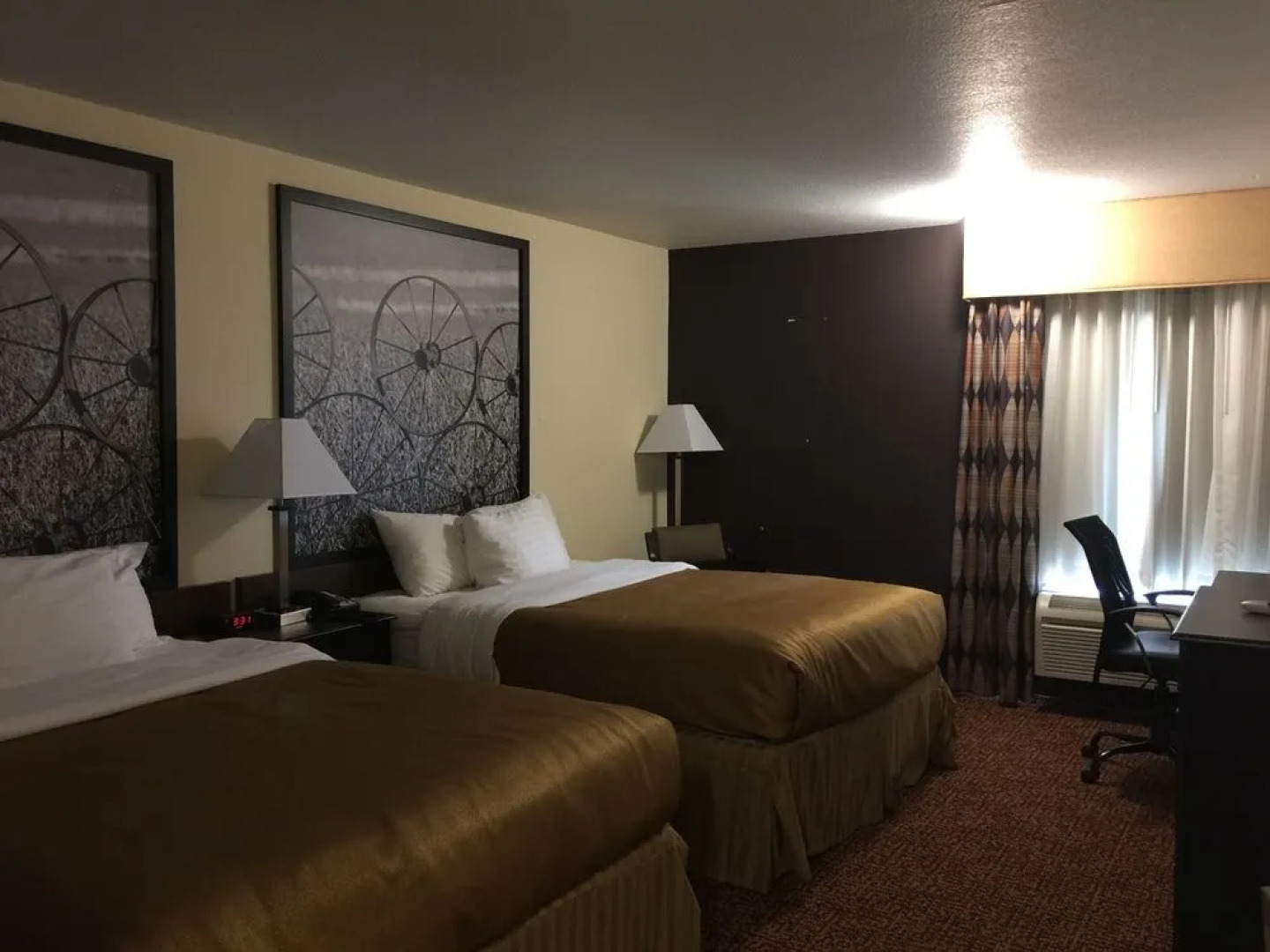 Super 8 by Wyndham Des Moines