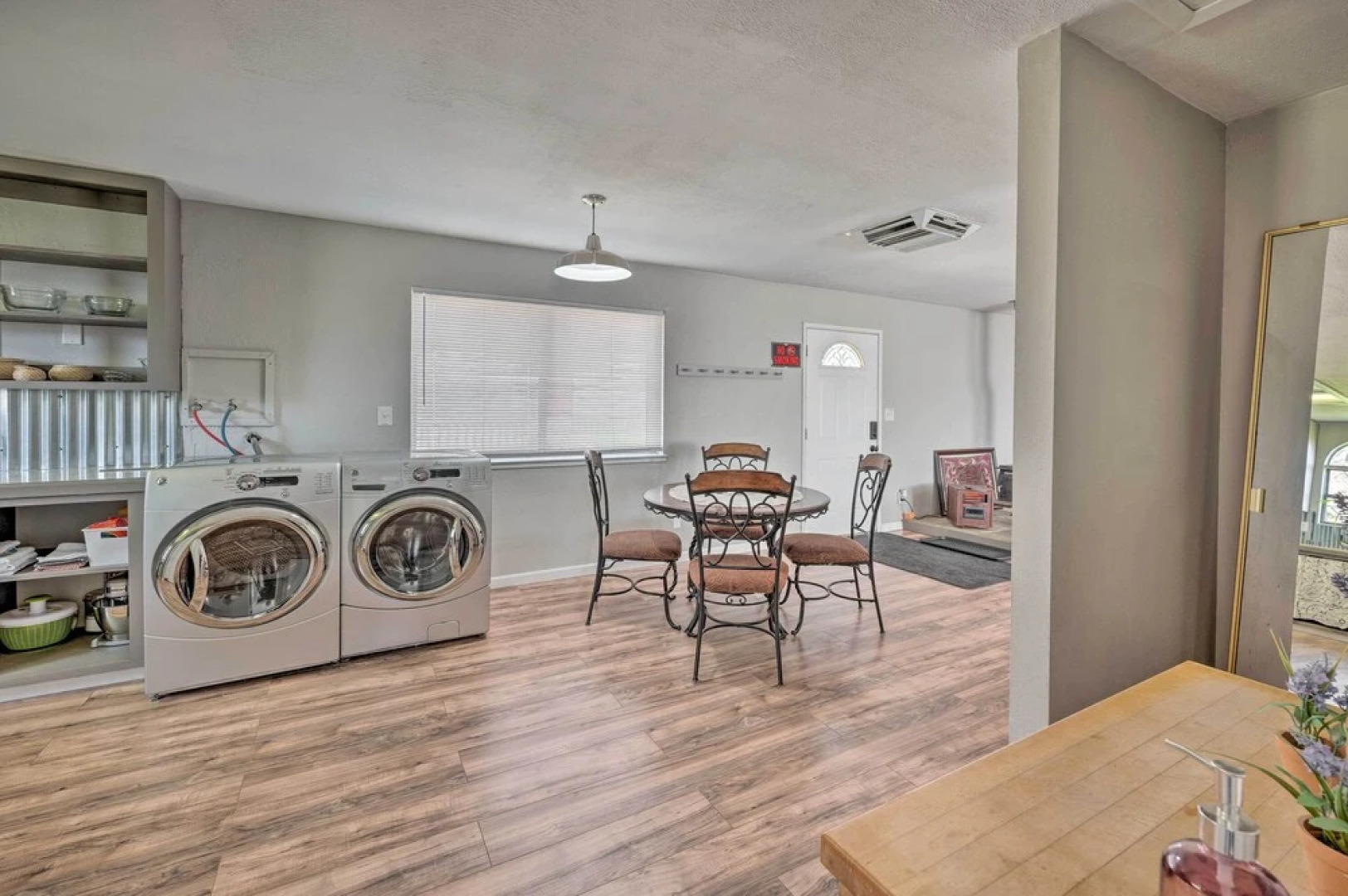 Authentic Escape at the Exact Center of CA!