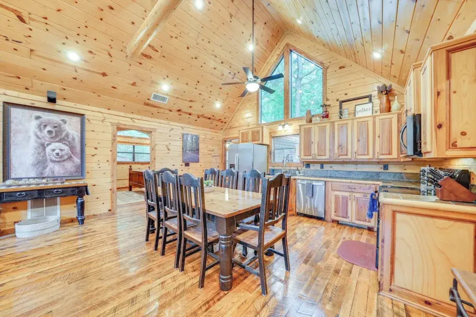 Cabin w/ Hot Tub & Wraparound Deck in Broken Bow!