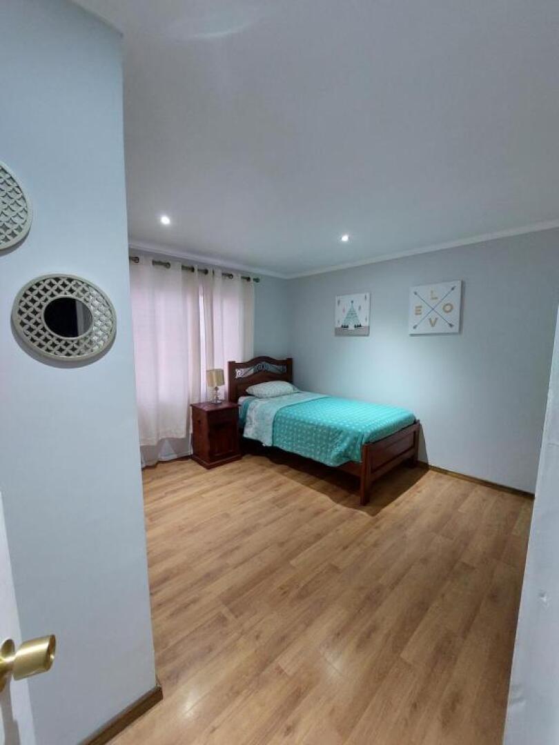 Amplia casa en sector residencial de La Serena.