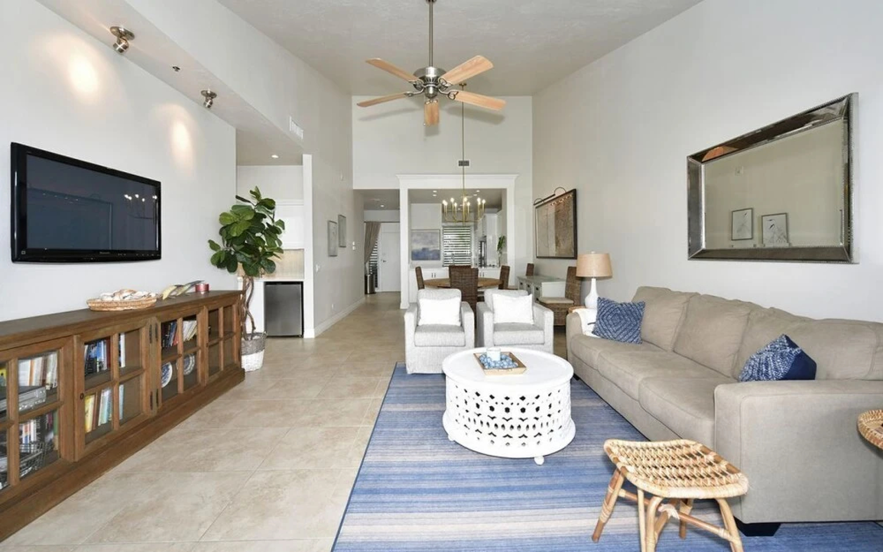 Harbor Villa Club 305