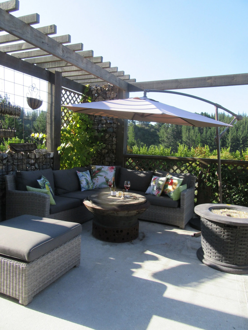 Redwood Valley B & B