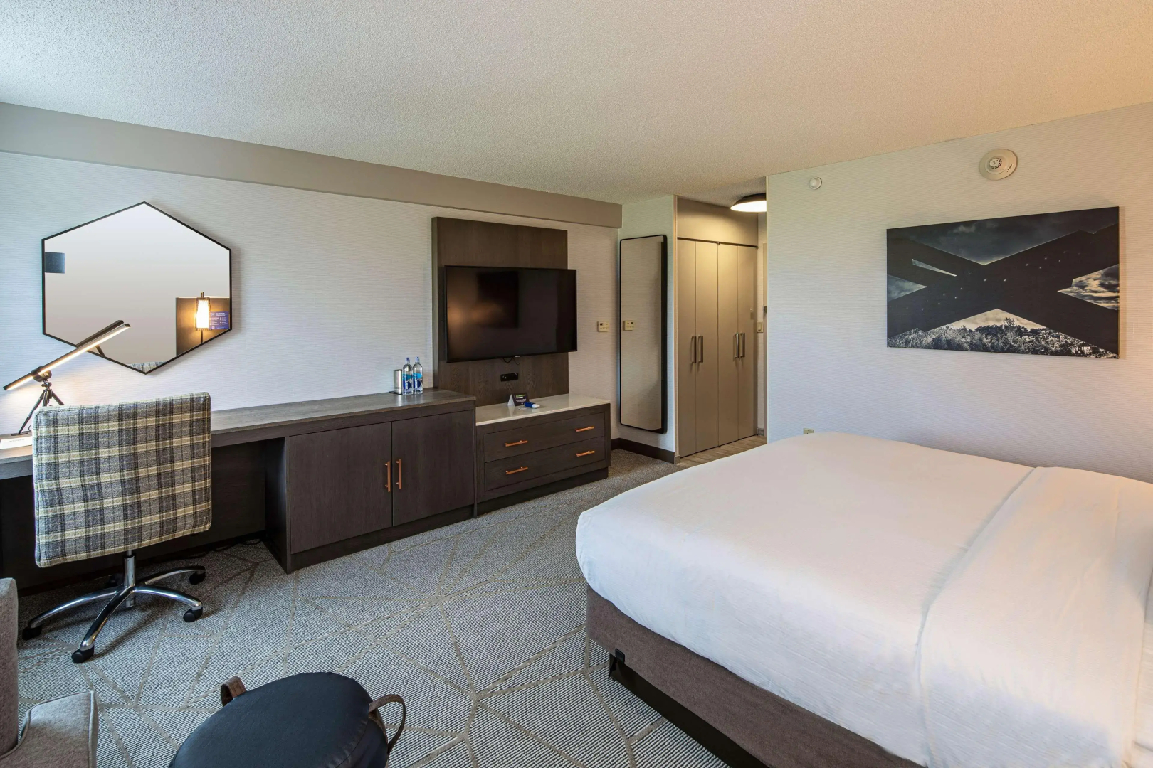 DoubleTree by Hilton Pittsburgh Airport