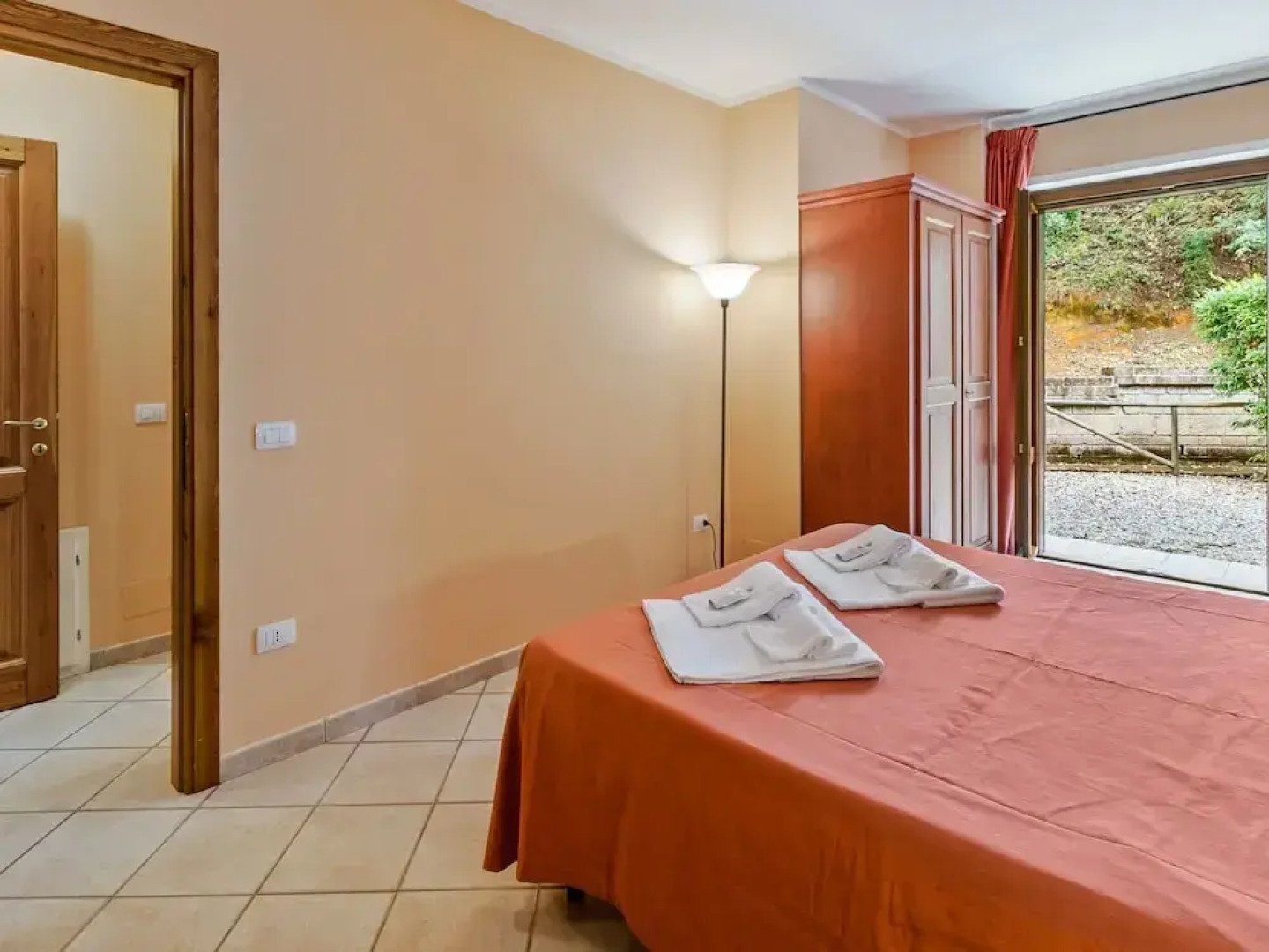 Spa Apartment With Garden