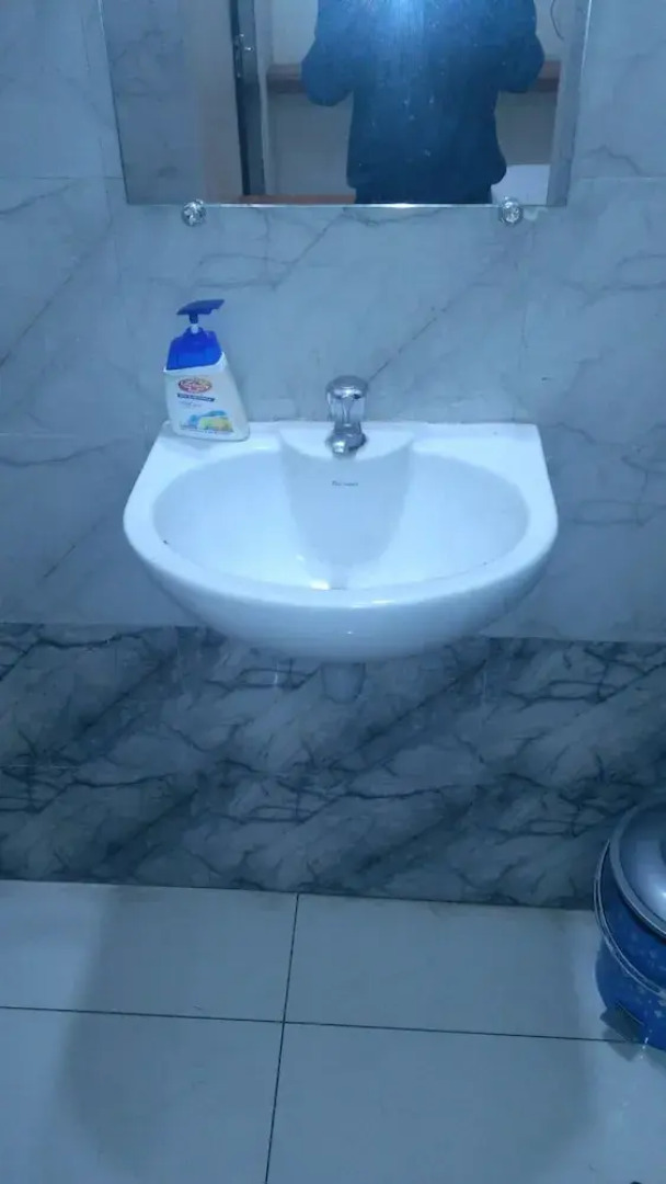 Iroomz Murgan Residency