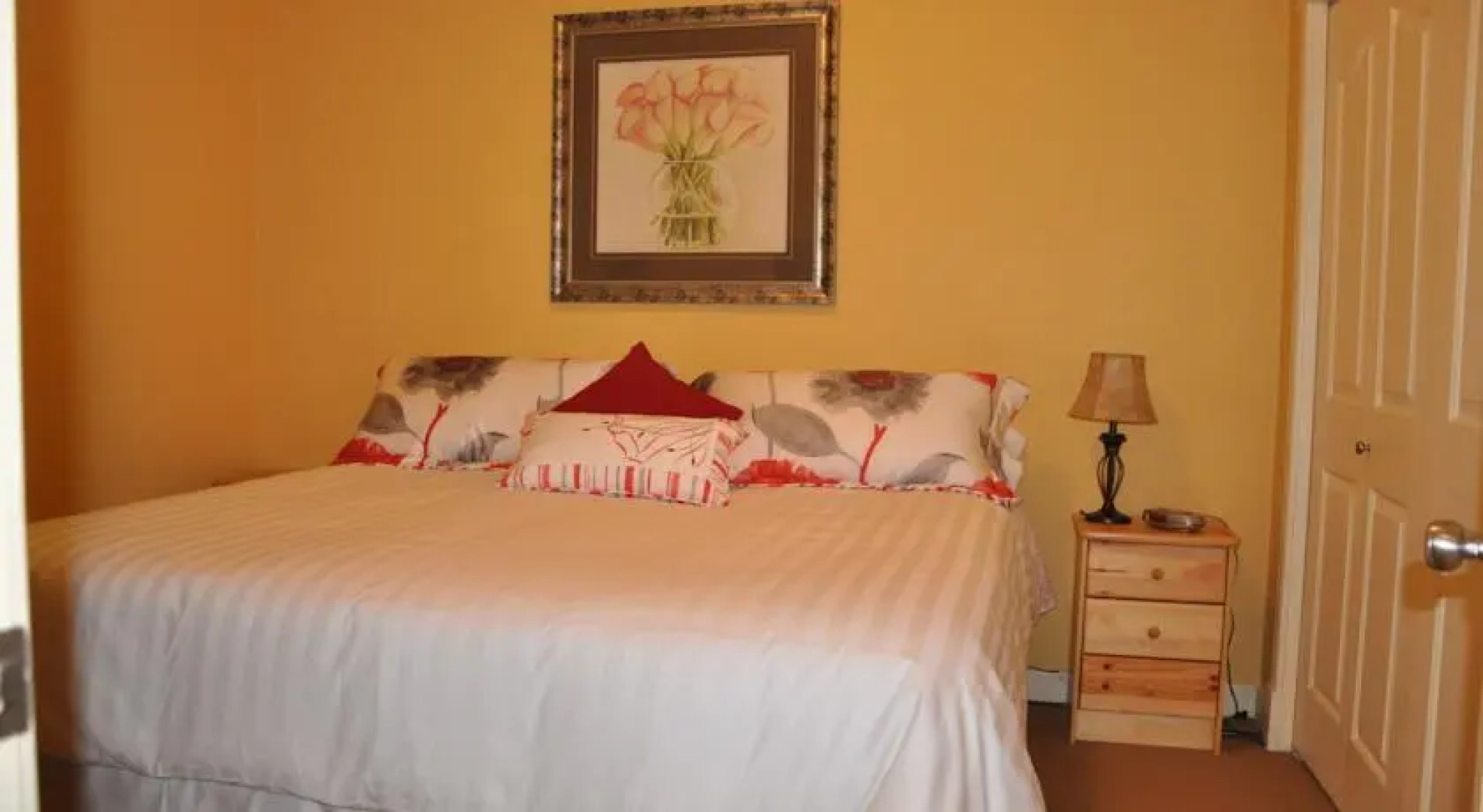 Lakeview Suites & Vacation Rentals