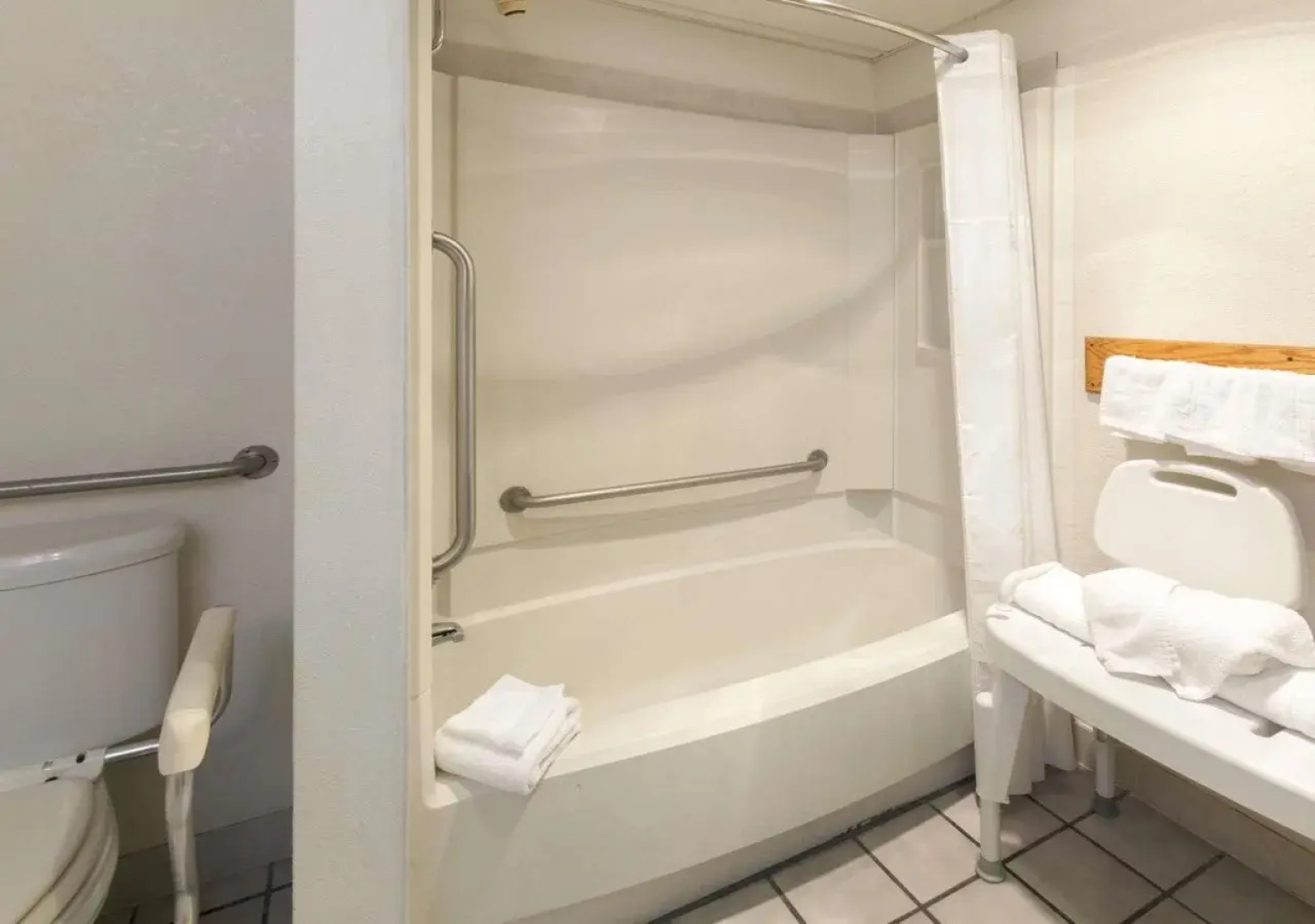 Days Inn by Wyndham Shawnee