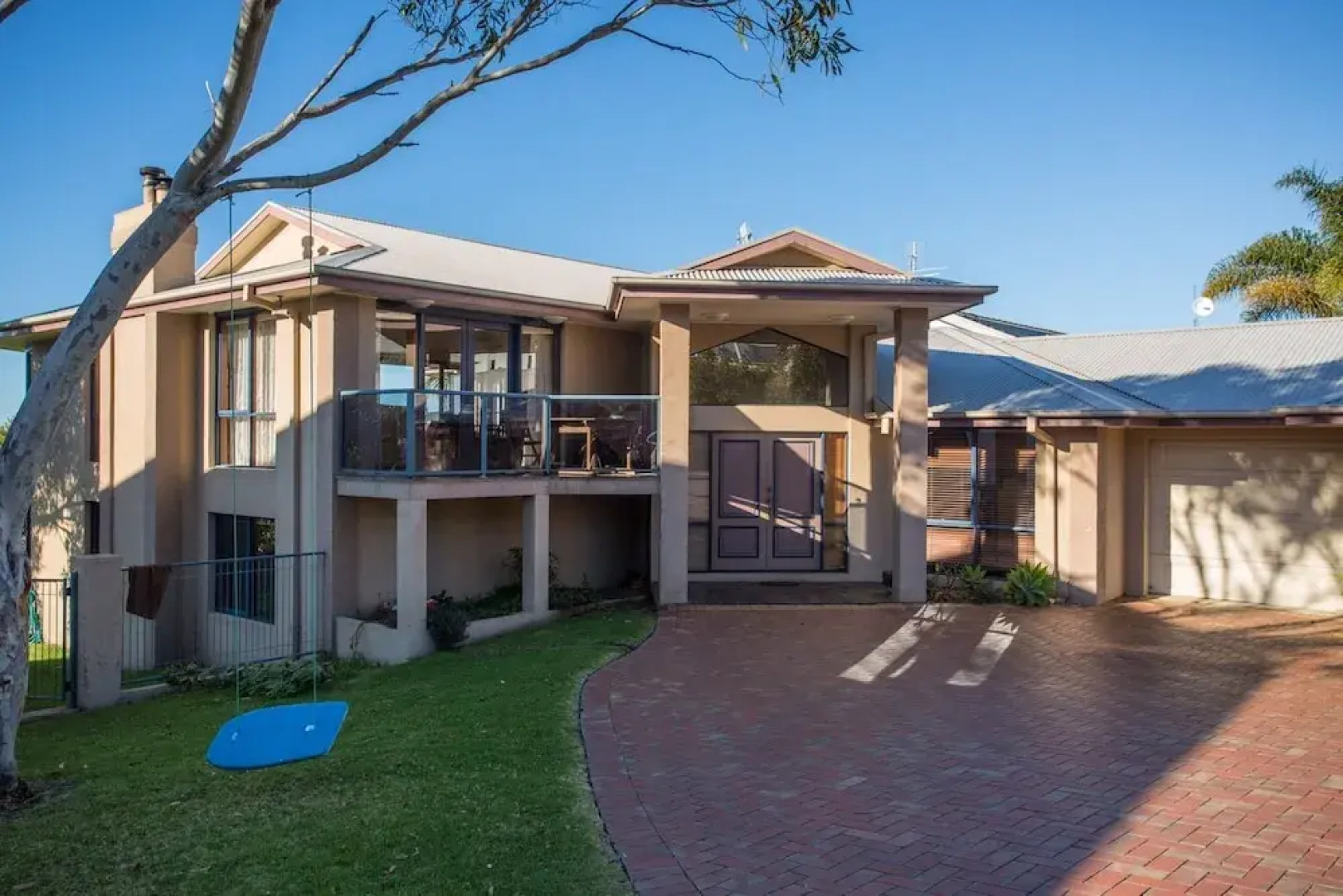 Tura Beach House On Pacific Way