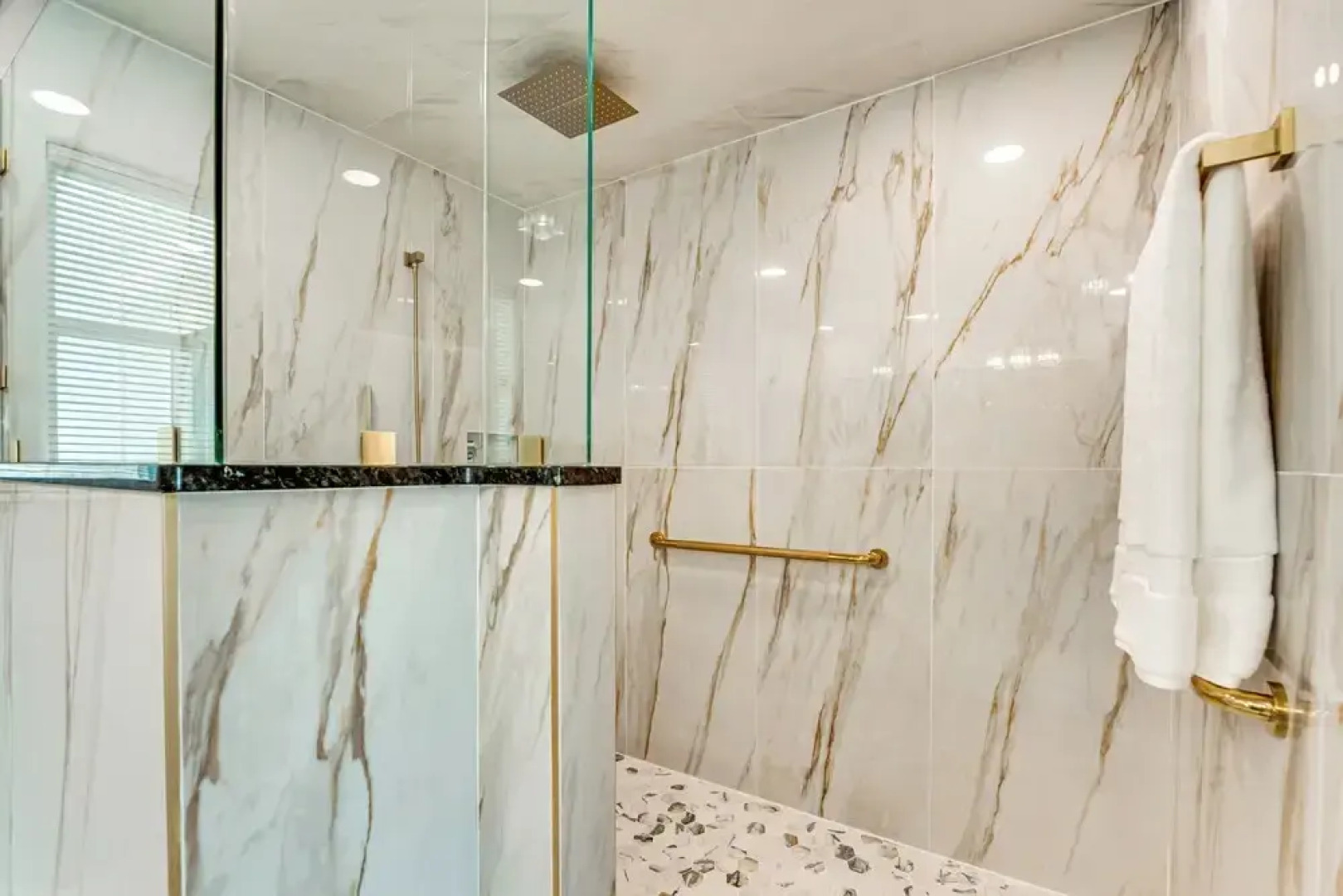 Waterfront Gem: Crystal River Family Home