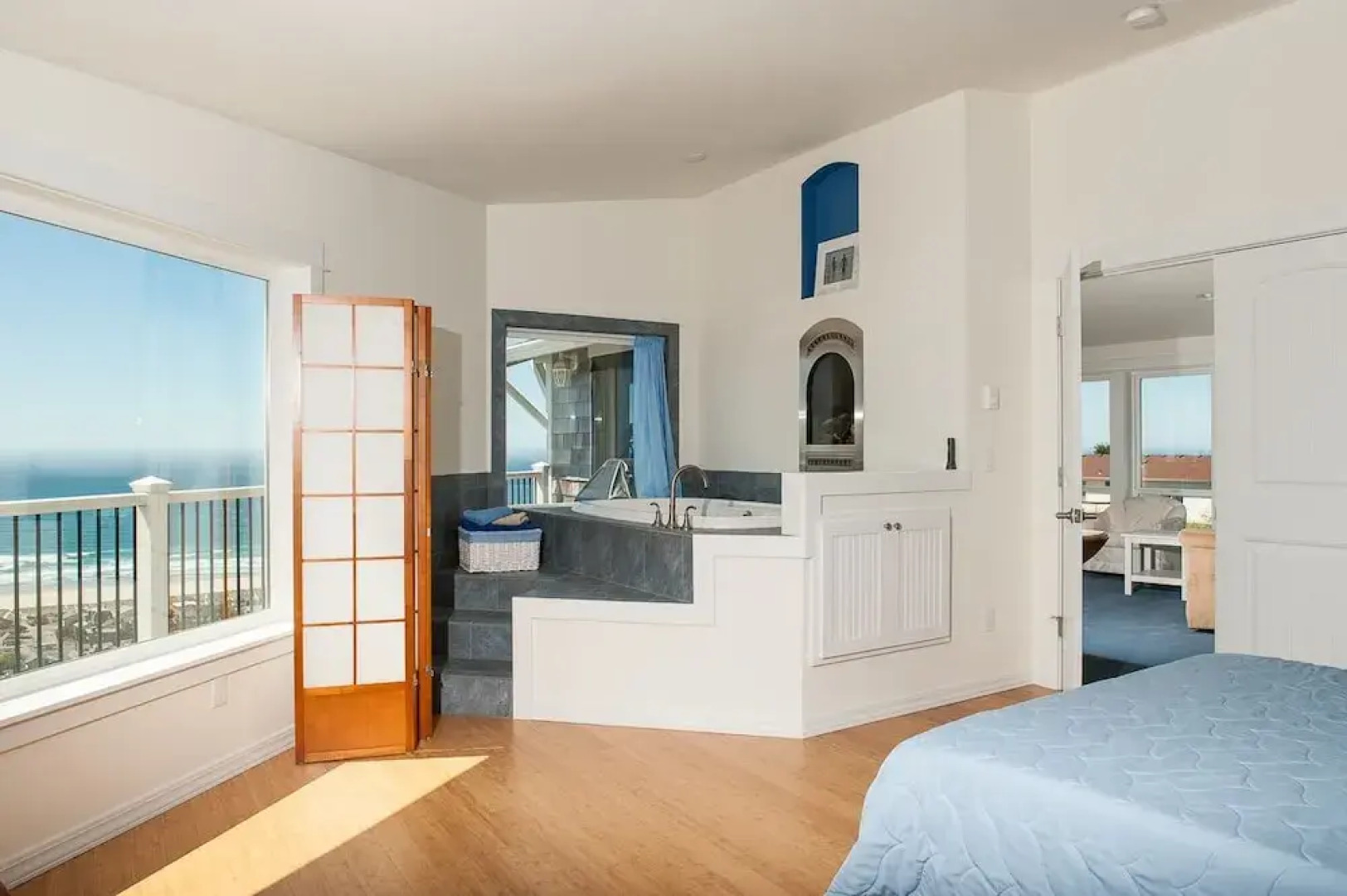 The Lighthouse 3 Br home by RedAwning