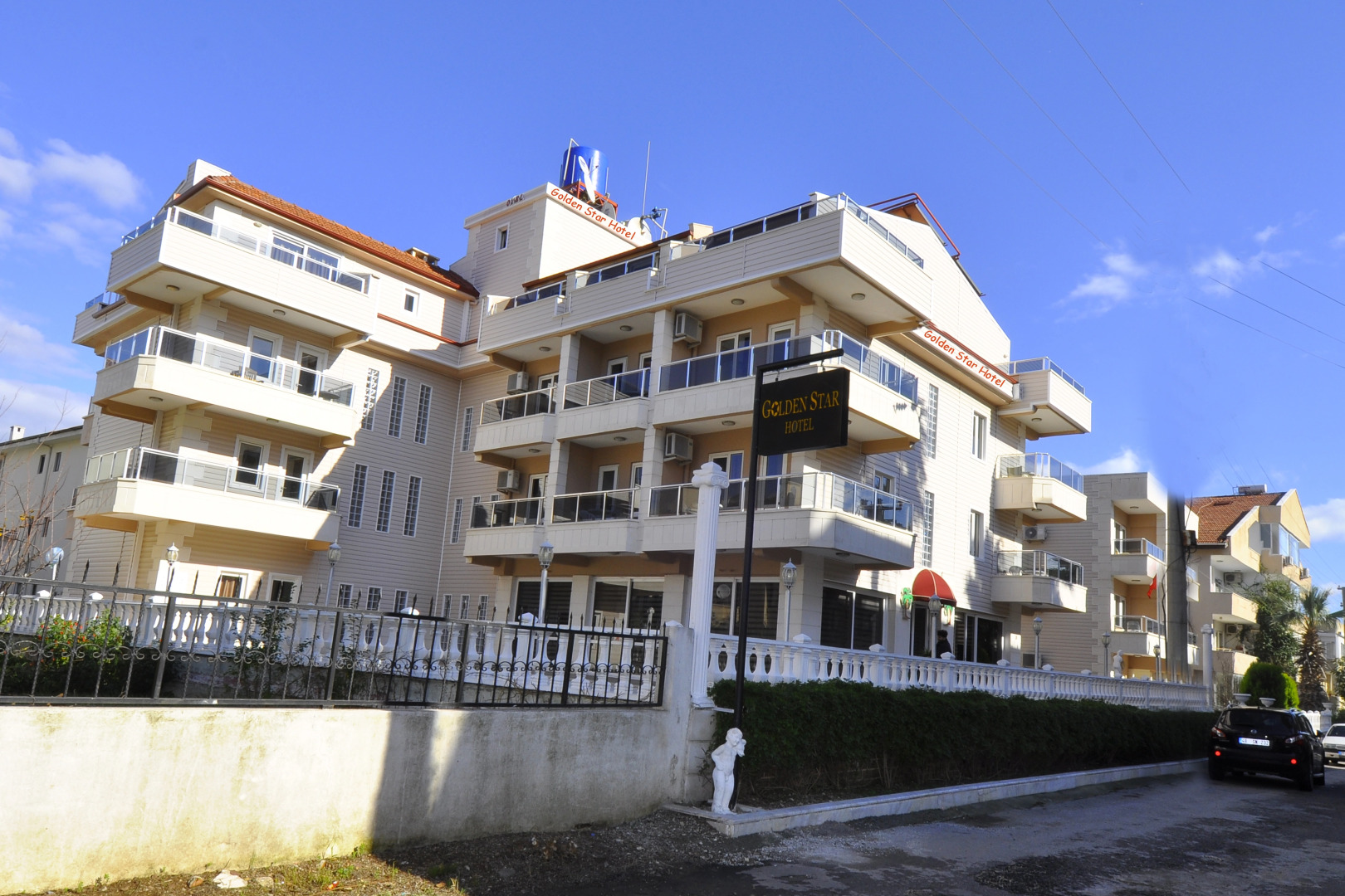Golden Star Otel