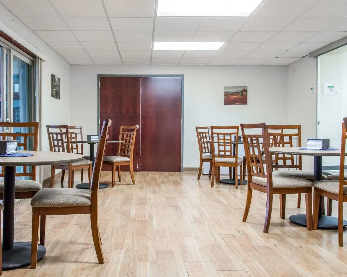 Regency Inn & Suites