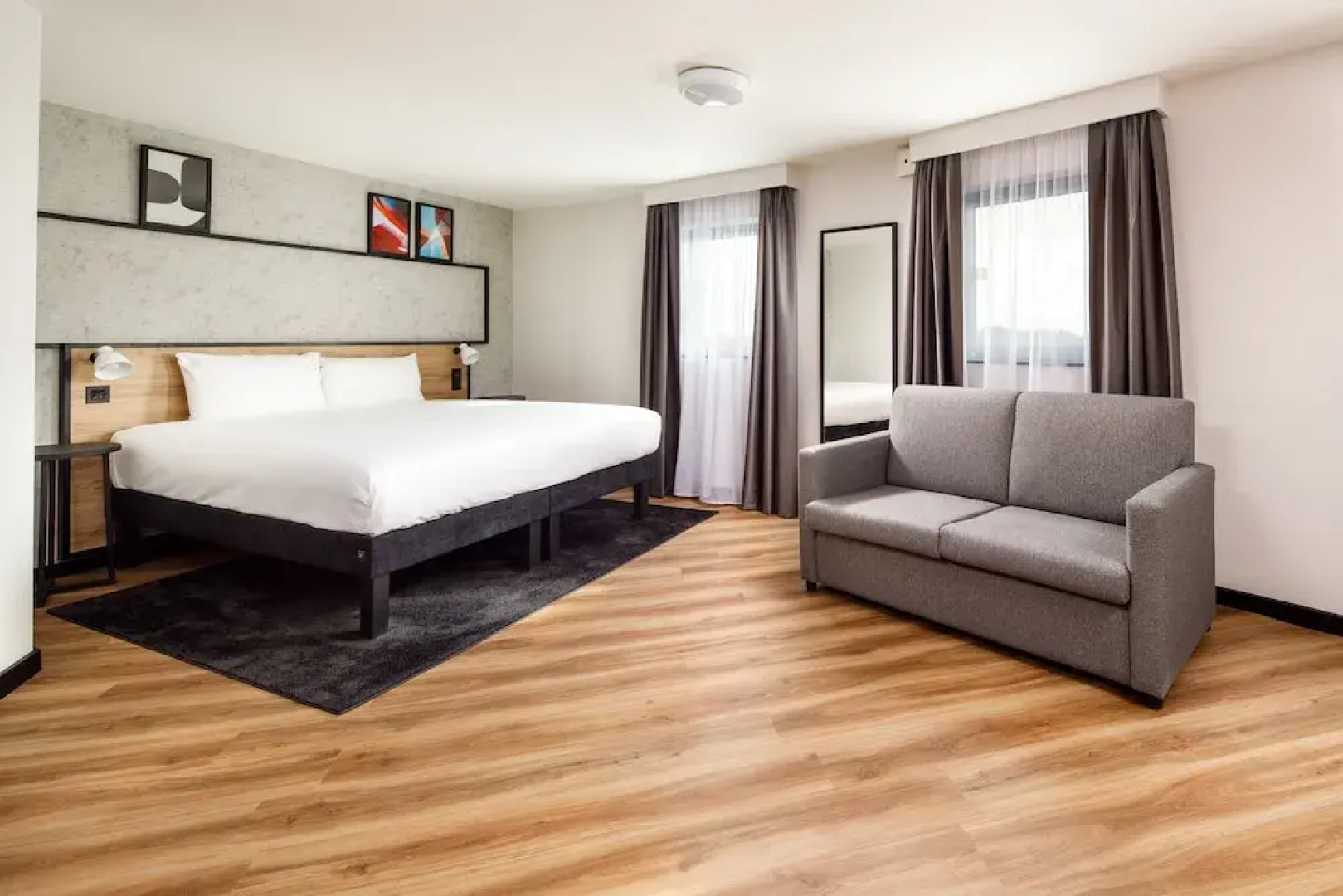 Ibis London Heathrow Terminal 5