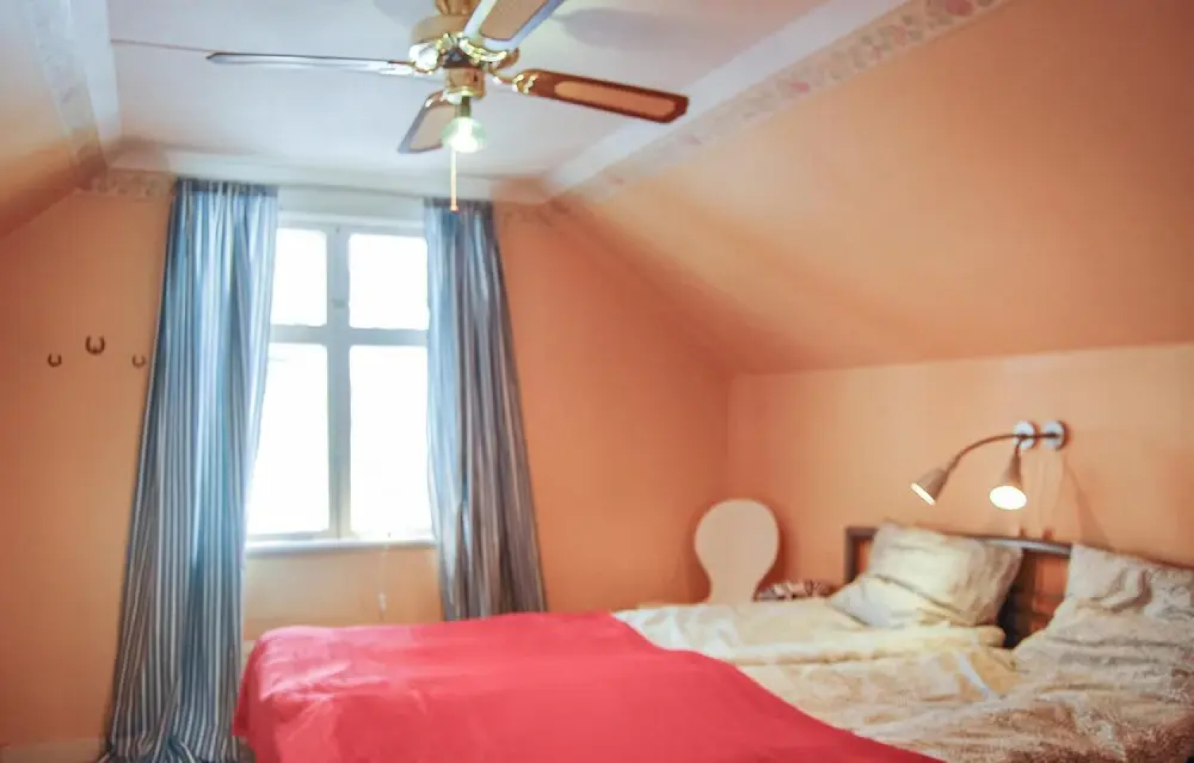 Nice Home in Klintehamn With 4 Bedrooms and Wifi