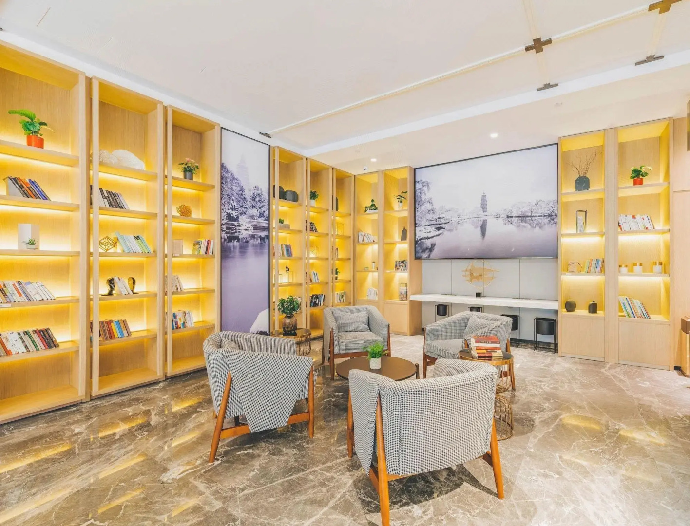 Atour Hotel Zhenjiang Railway Station Nanxu Avenue