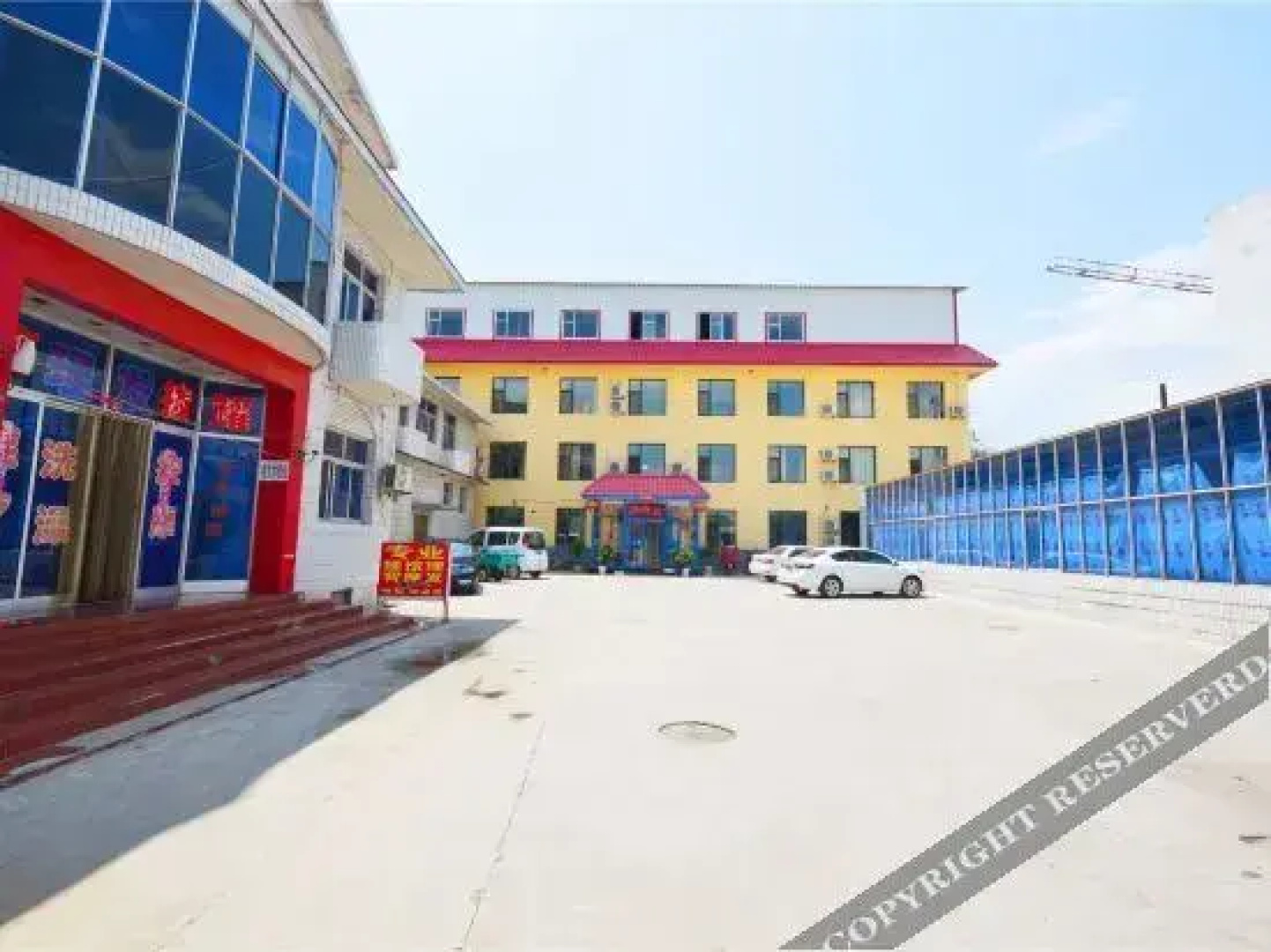 Xinzhou qi village hot spring resort yunzhongshan hotel