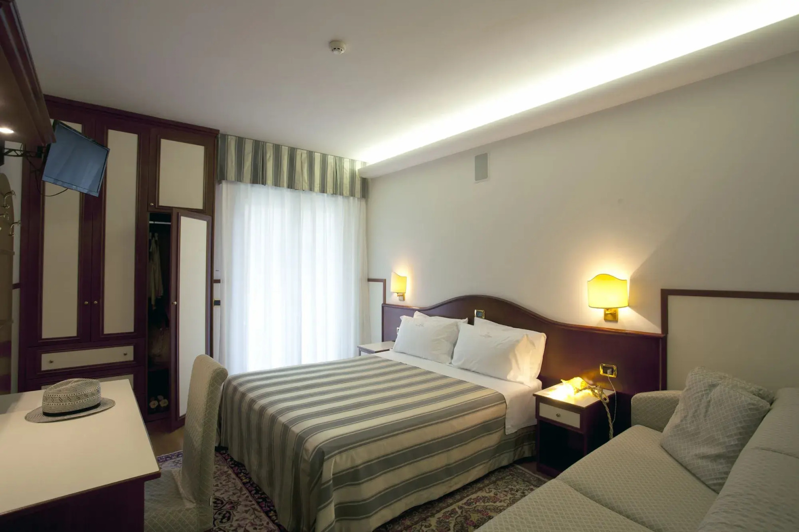 Vidi Miramare & Delfino