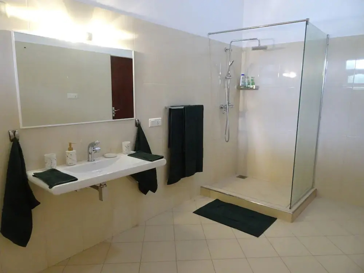 Moragalla Beach Home Guesthouse (Newly opened hotel)