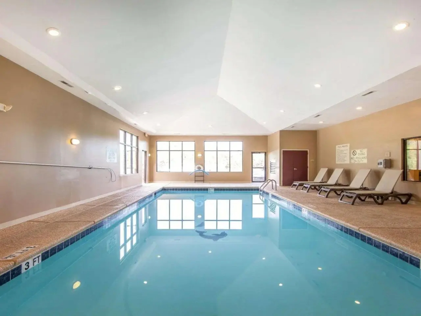 Comfort Suites