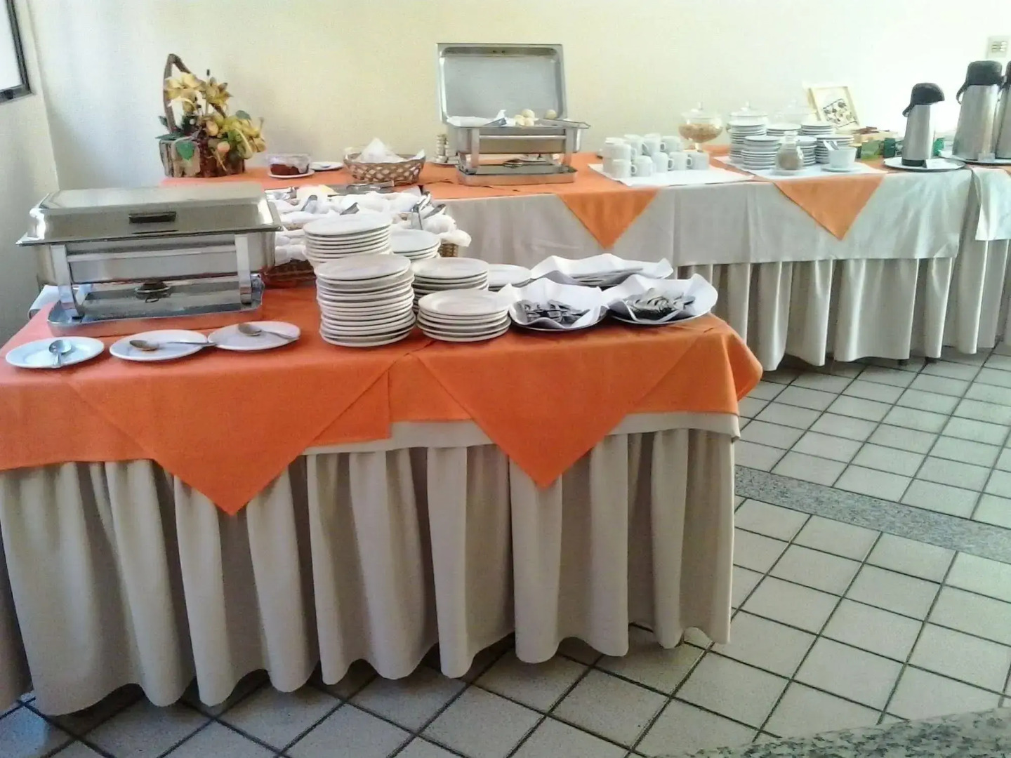 Oft Plaza Oeste Hotel