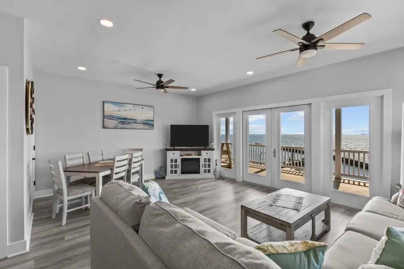 The Shackleford 2 Bedroom Condo by RedAwning