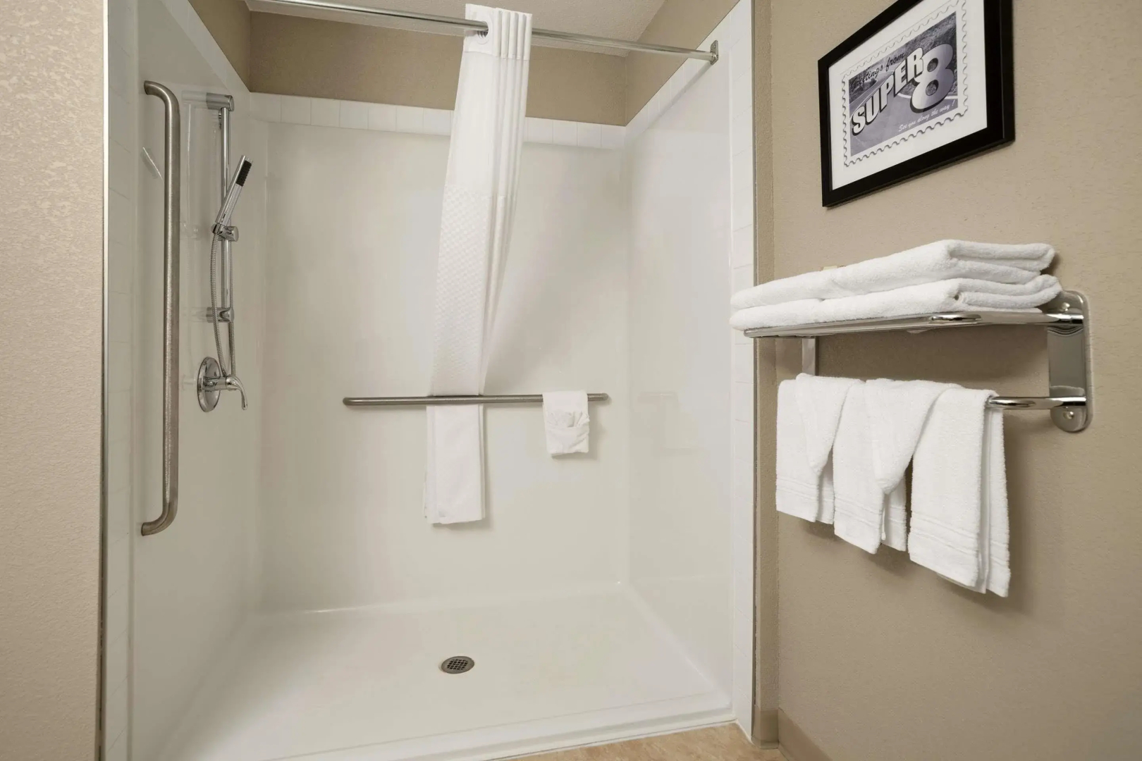 Home Inn and Suites Lloydminster