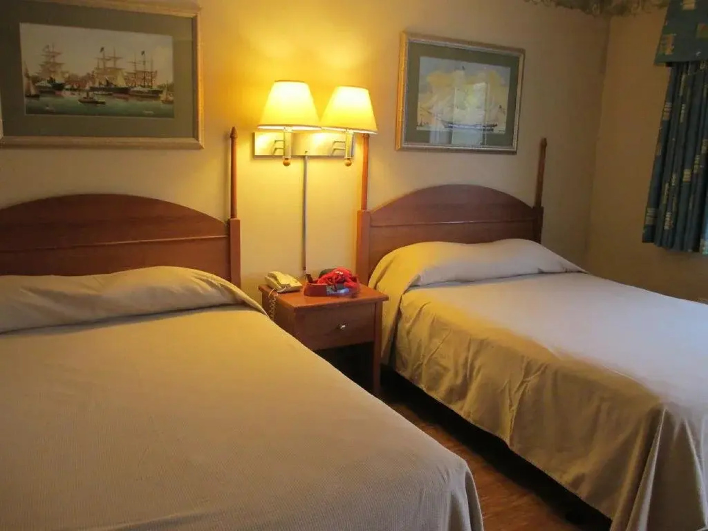 Flagship Inn and Suites