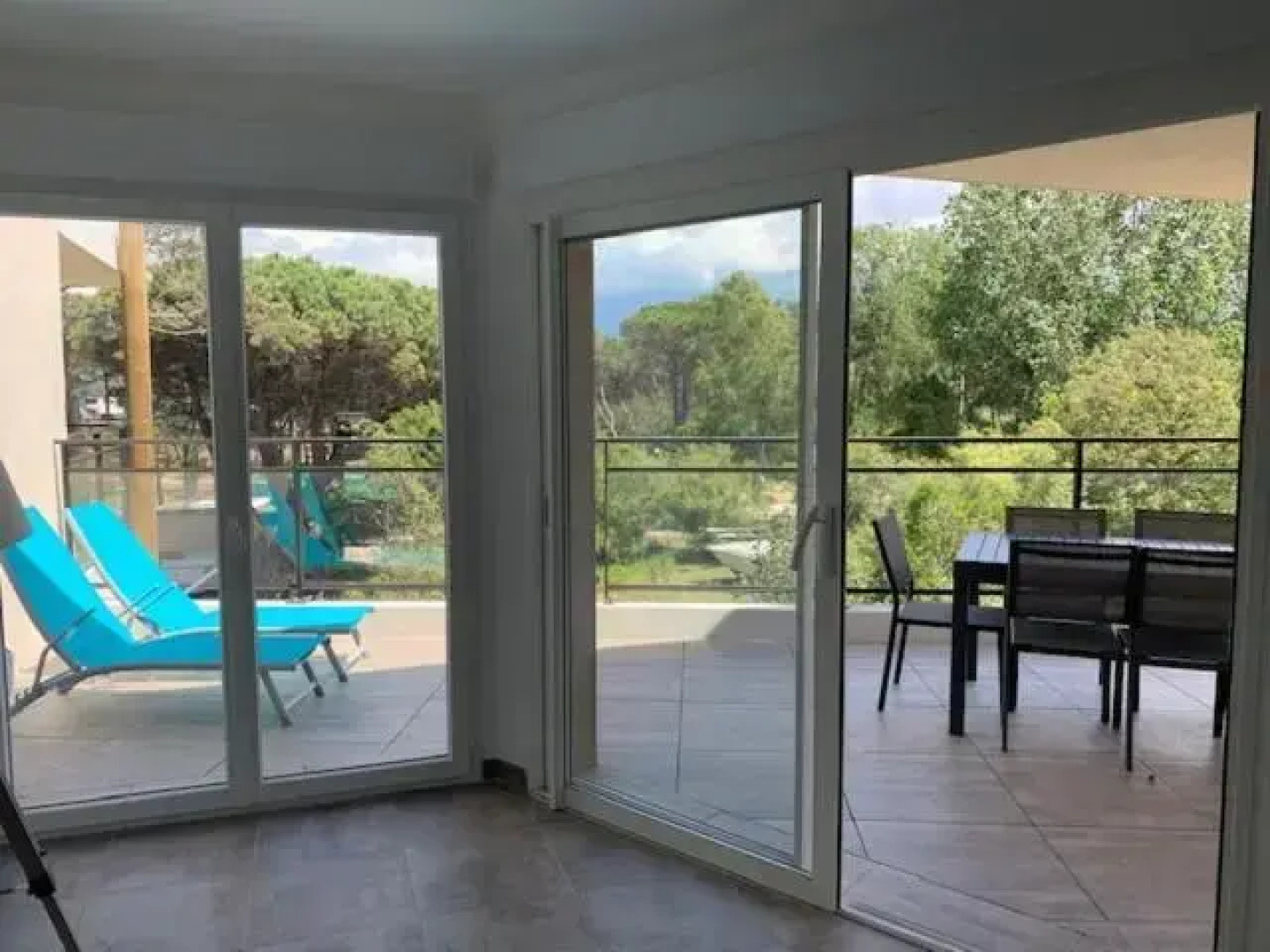 T2 neuf bord de plage - terrasse - CALVI