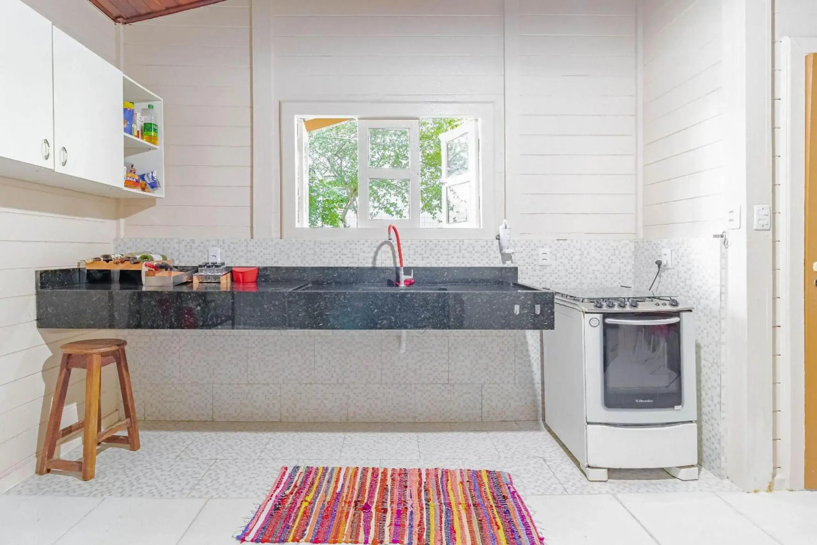 VT04 Excelente Casa 3 Quartos e Piscina