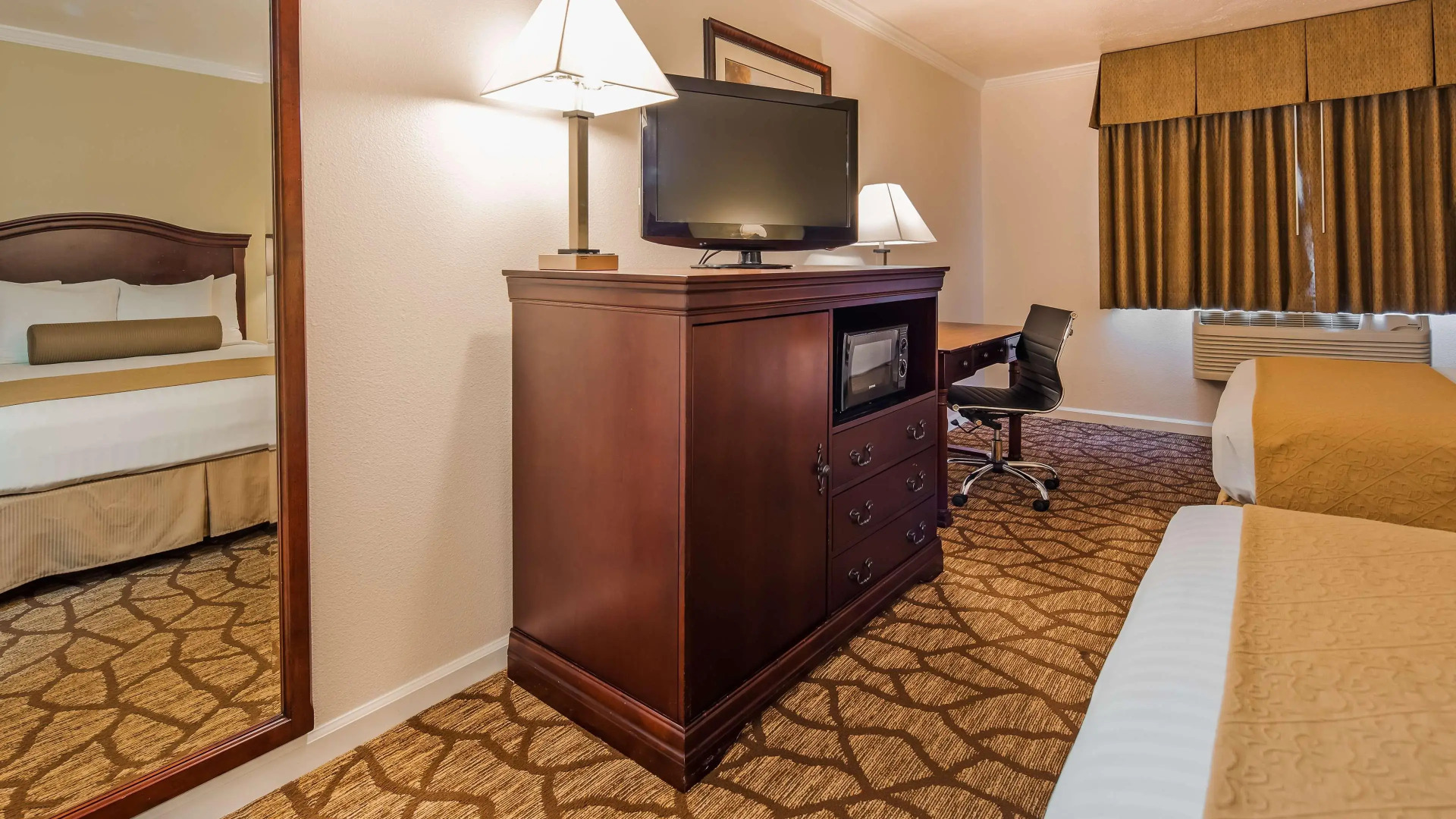 Best Western Salinas Monterey Hotel