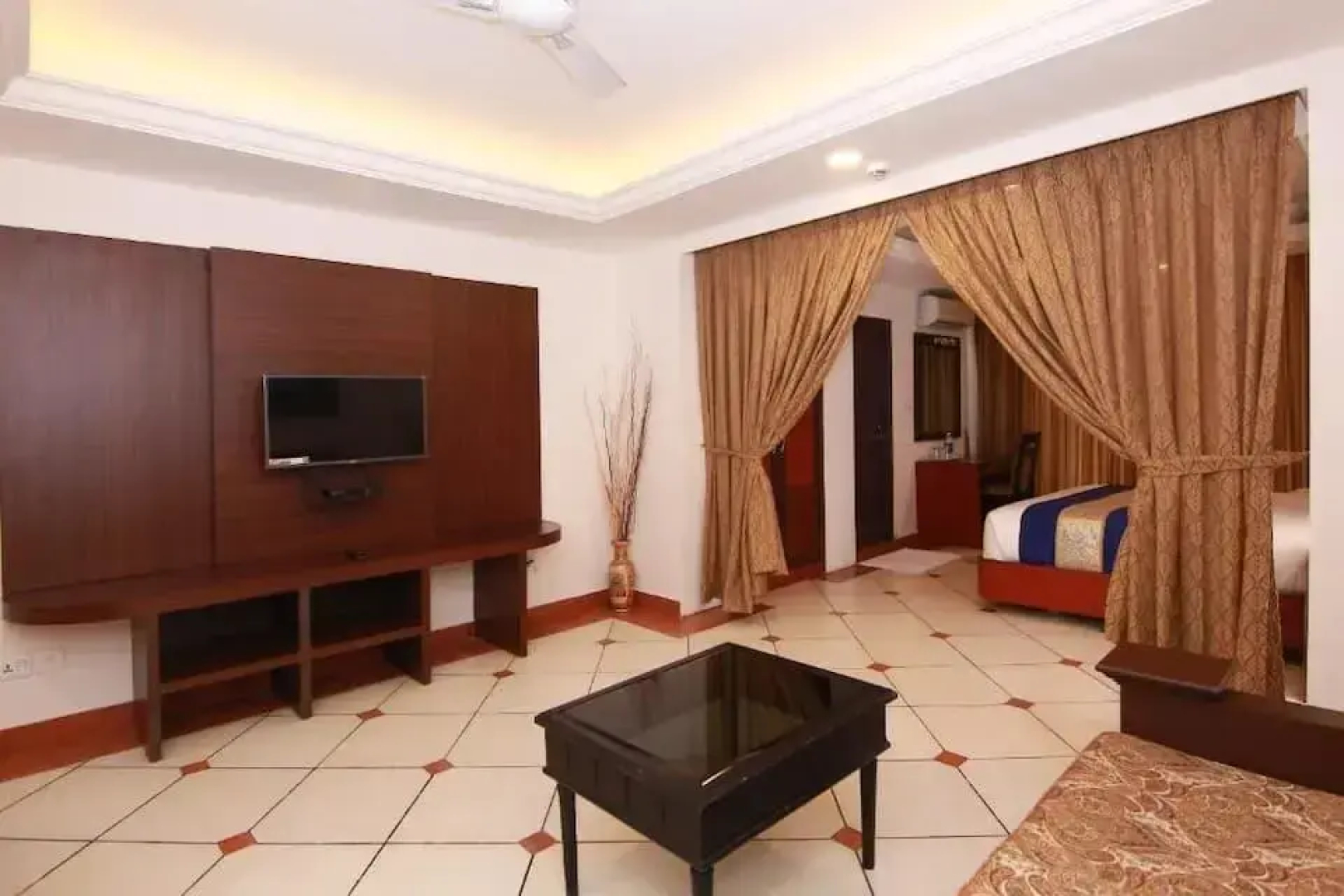 Emarald Hotel Cochin