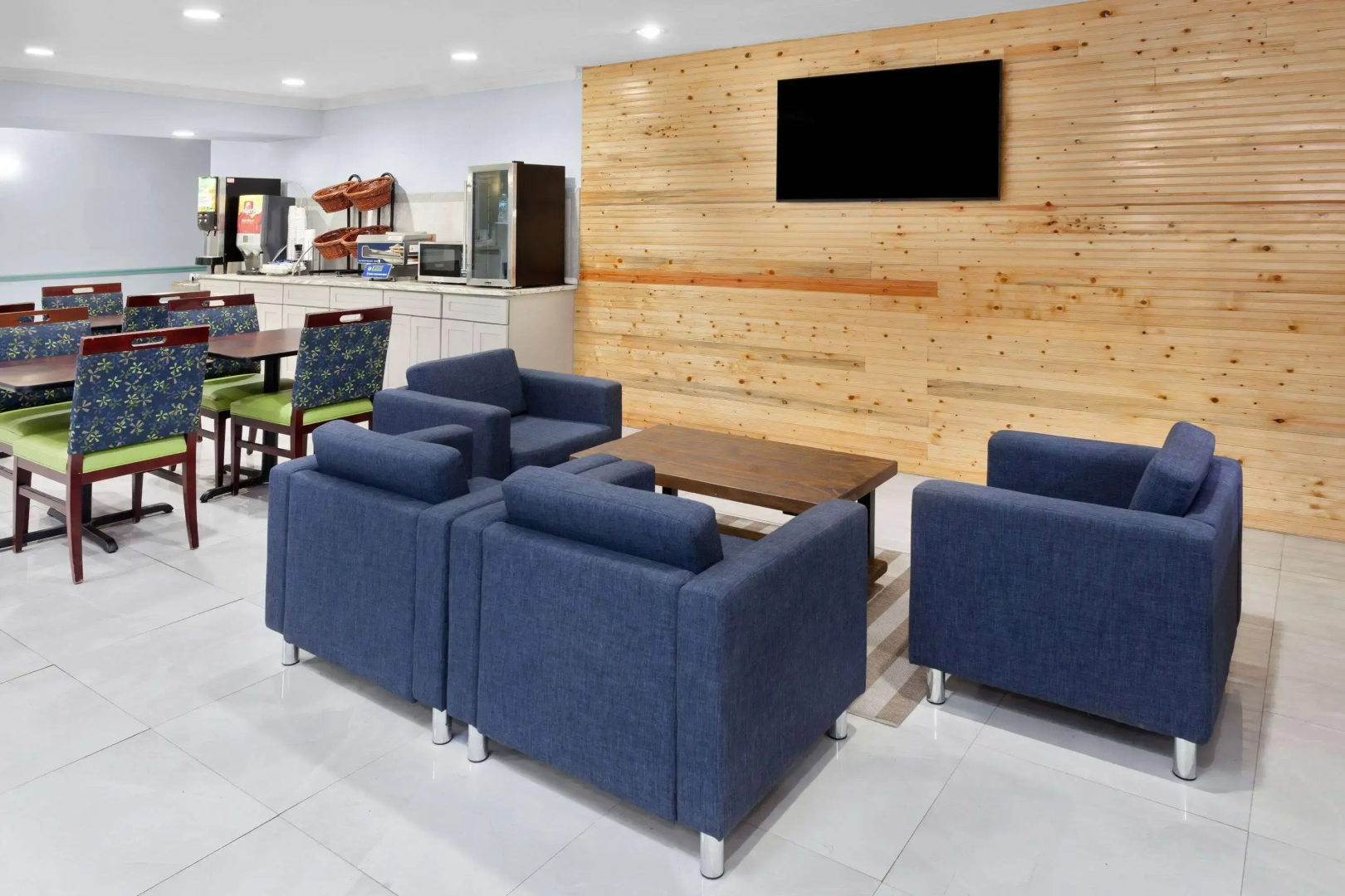 Days Inn & Suites by Wyndham Siler City