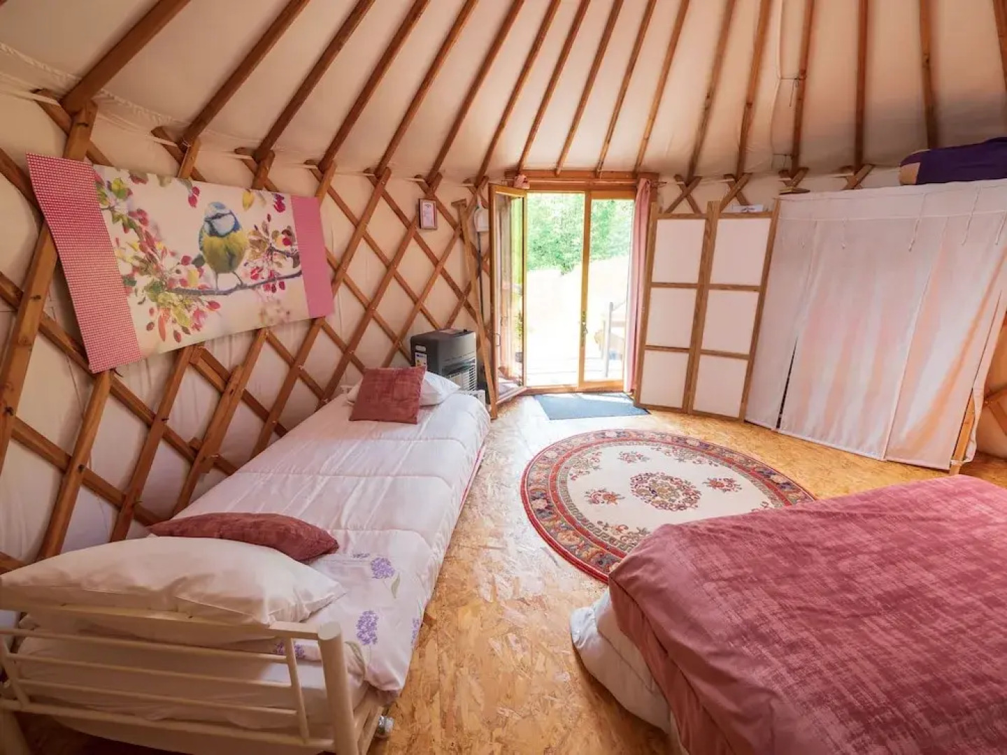 Yourtissimo - La Maison Rouge