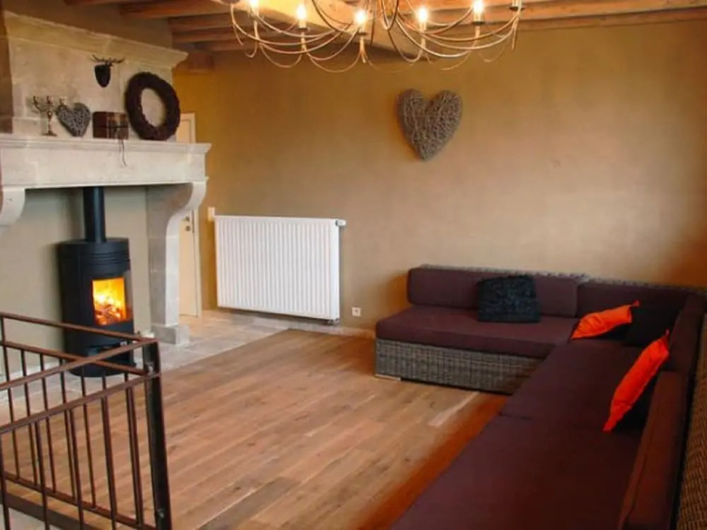 Spacious Holiday Home in Marche-en-famenne With Pool